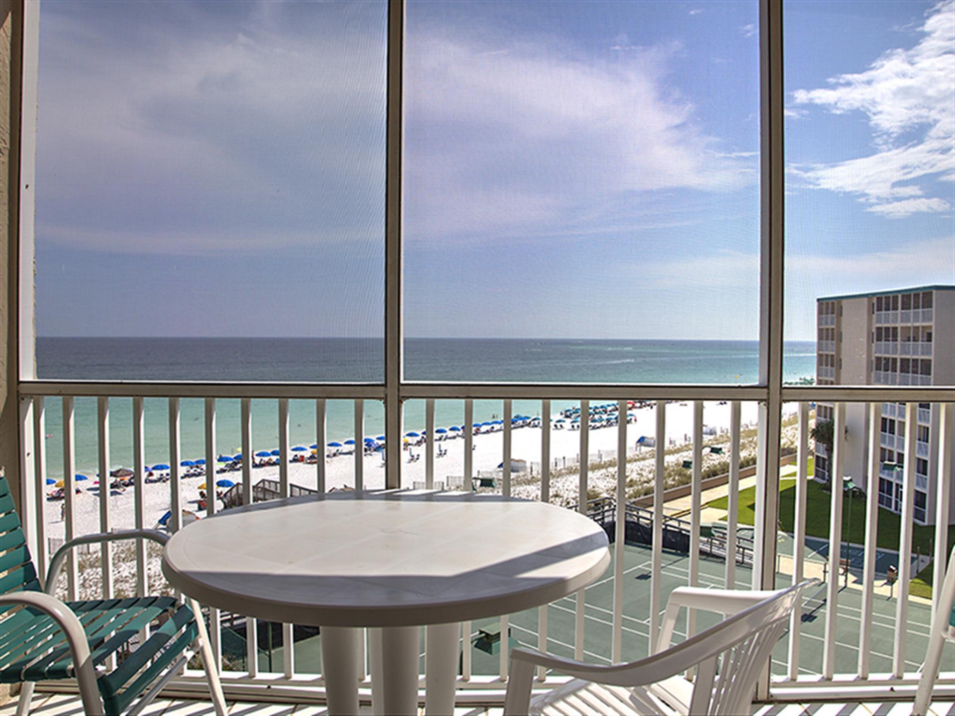 holiday surf and racquet club - Residential