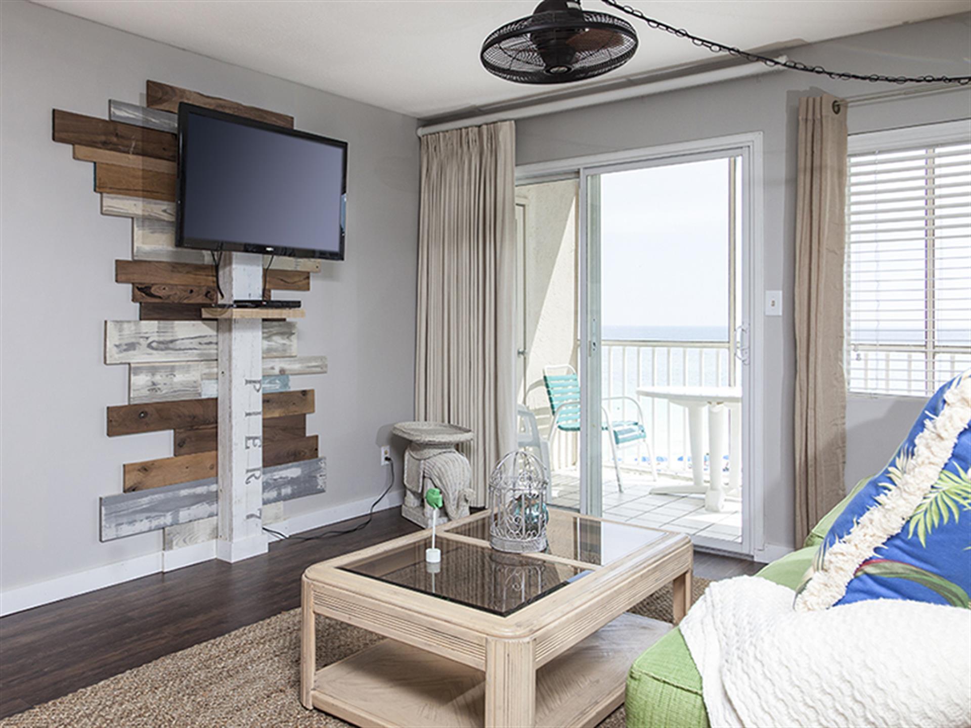 holiday surf and racquet club - Residential