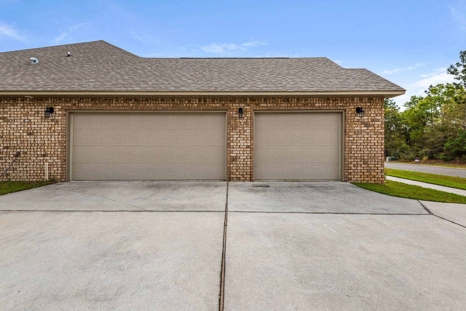 MOSSY OAKS - Residential