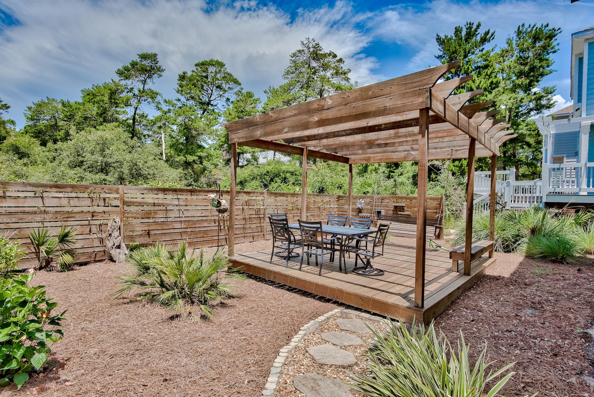 PINEWOOD PRESERVE - Residential