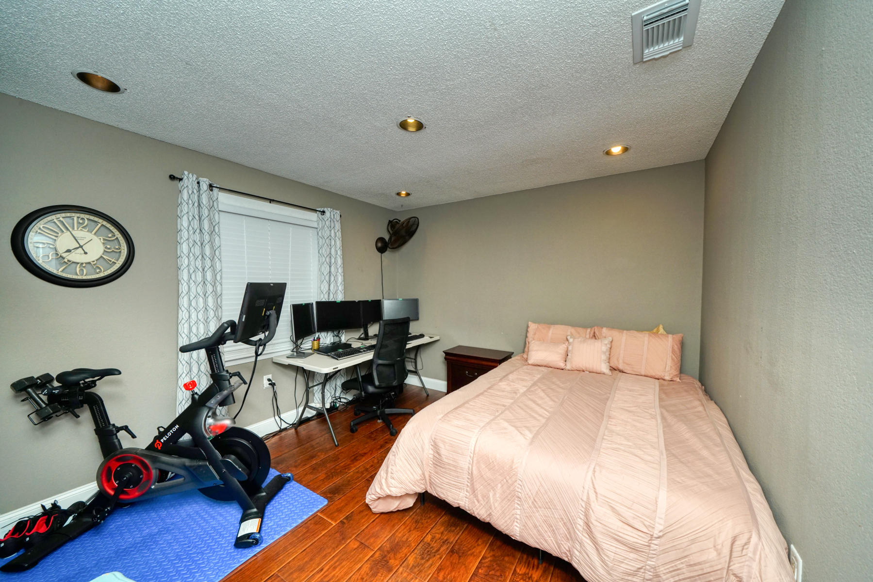 REGENCY PARK 2 - Residential