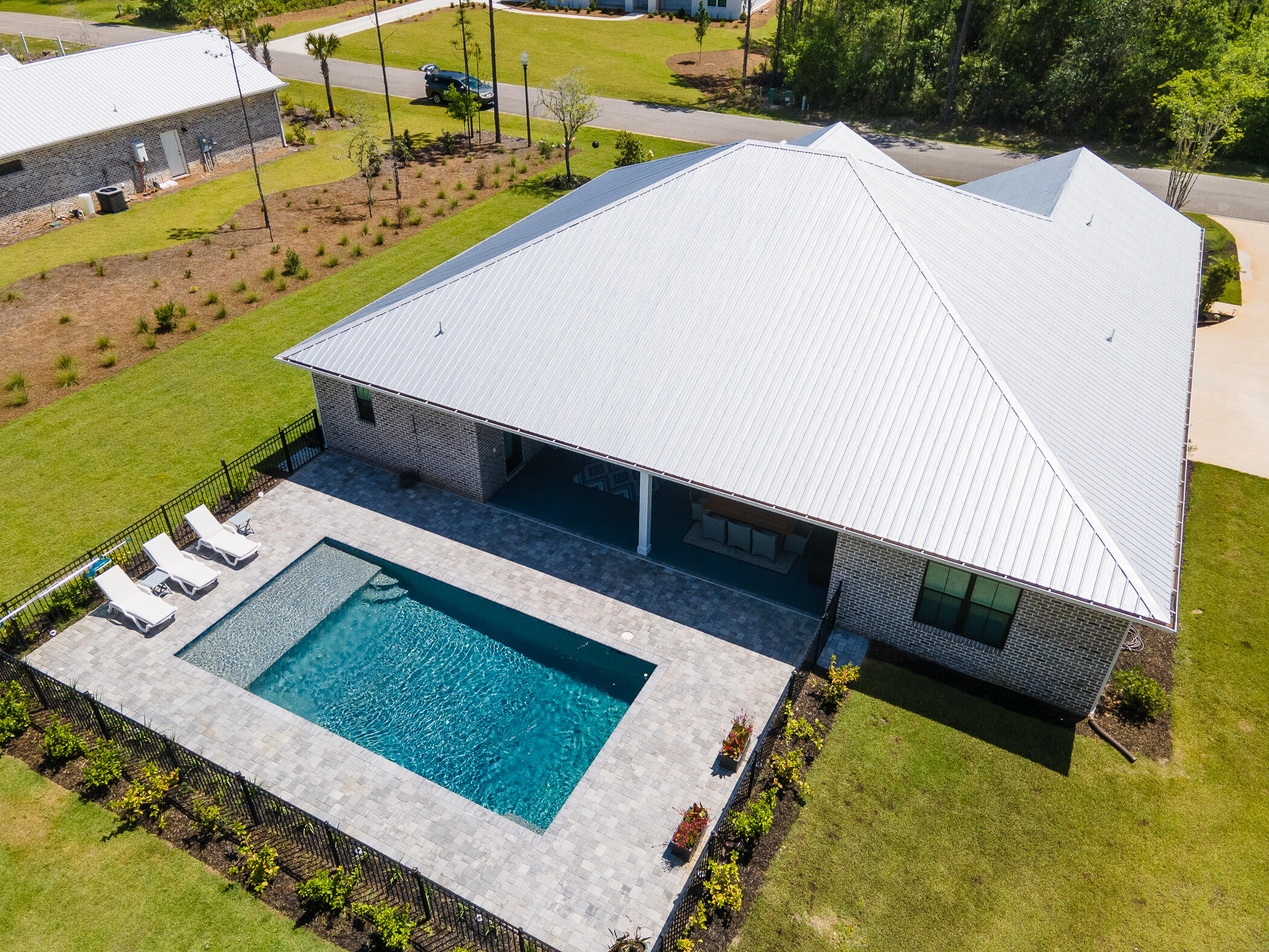 SECLUSION BAY - Residential