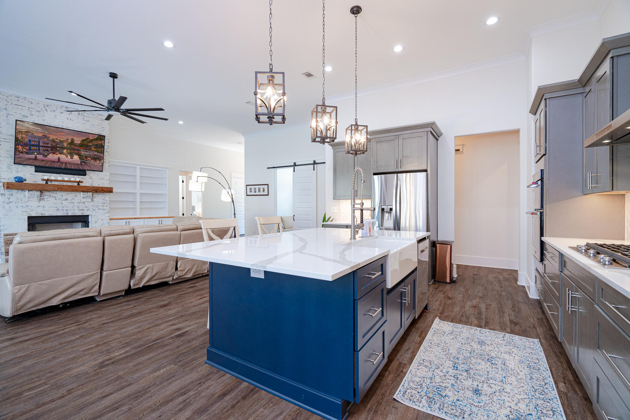SECLUSION BAY - Residential