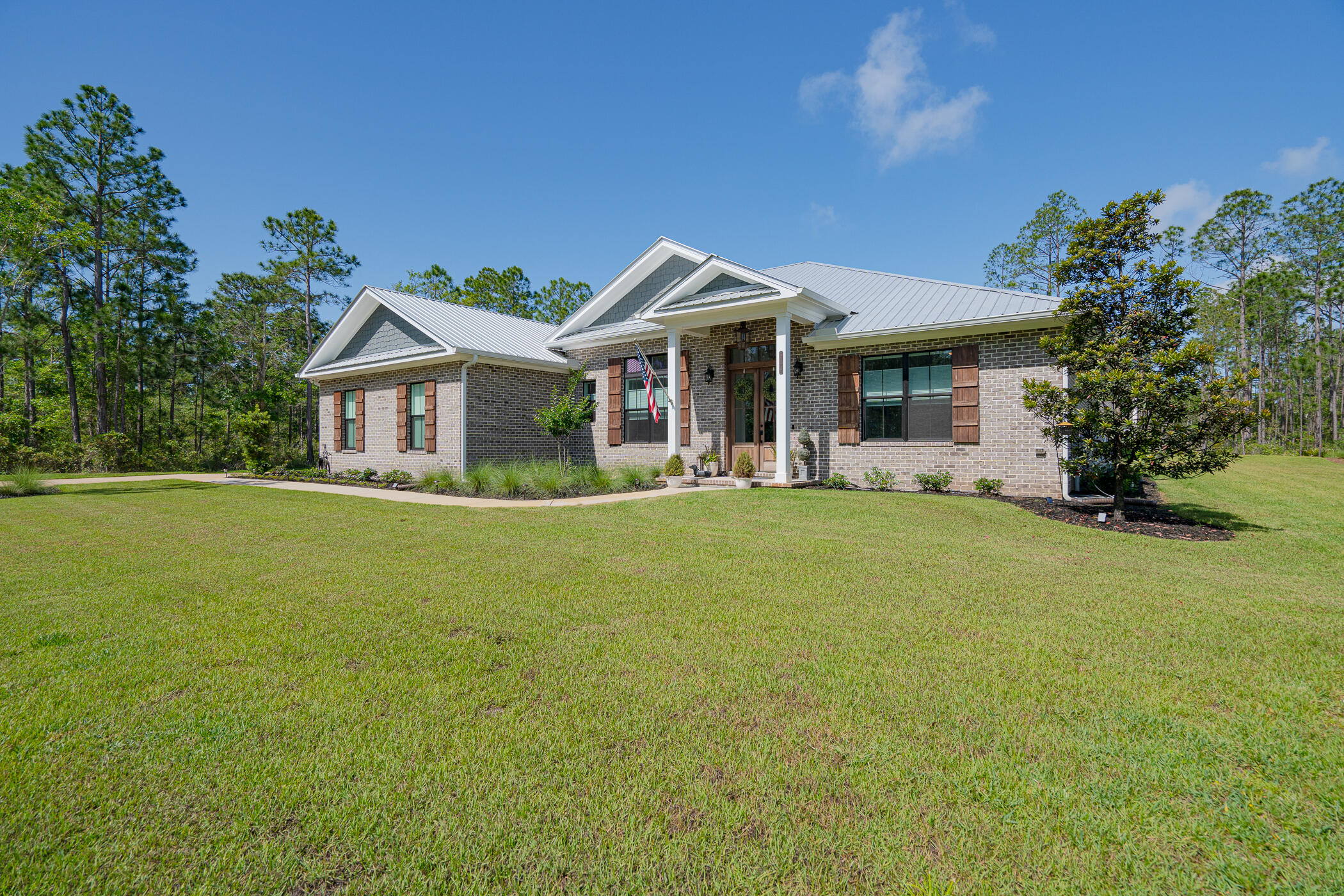 SECLUSION BAY - Residential