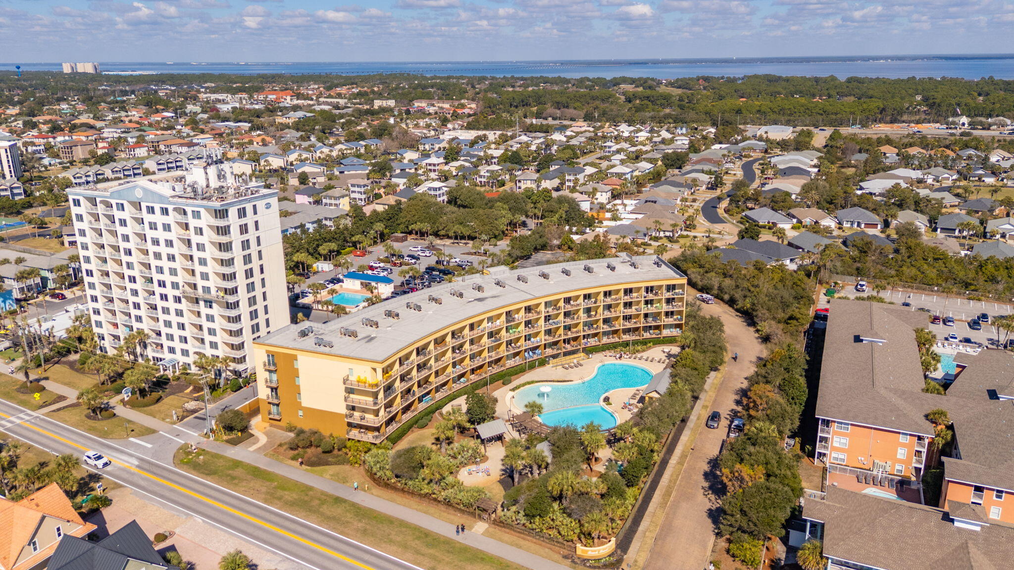 BEACH RESORT - Residential