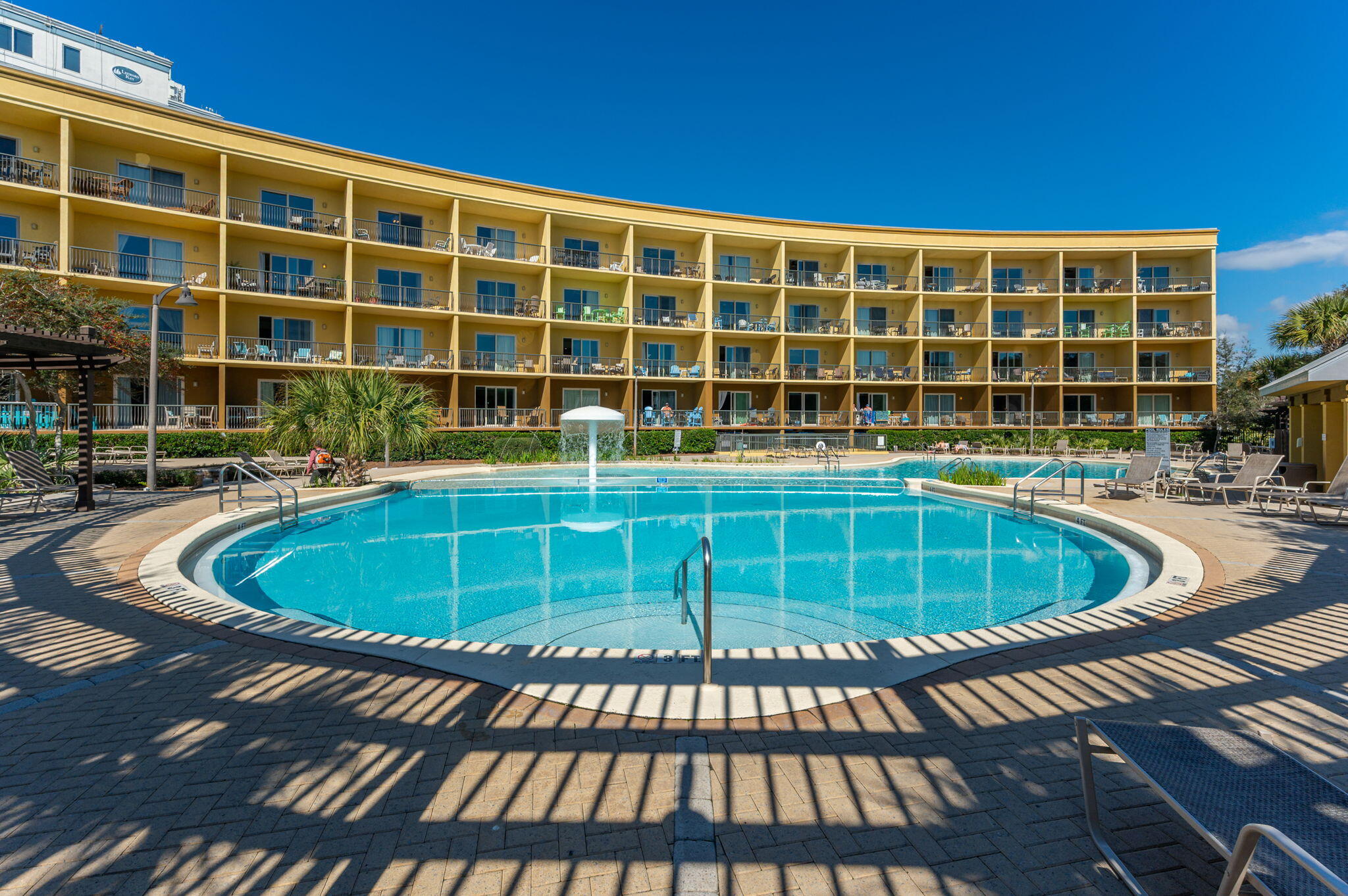 BEACH RESORT - Residential