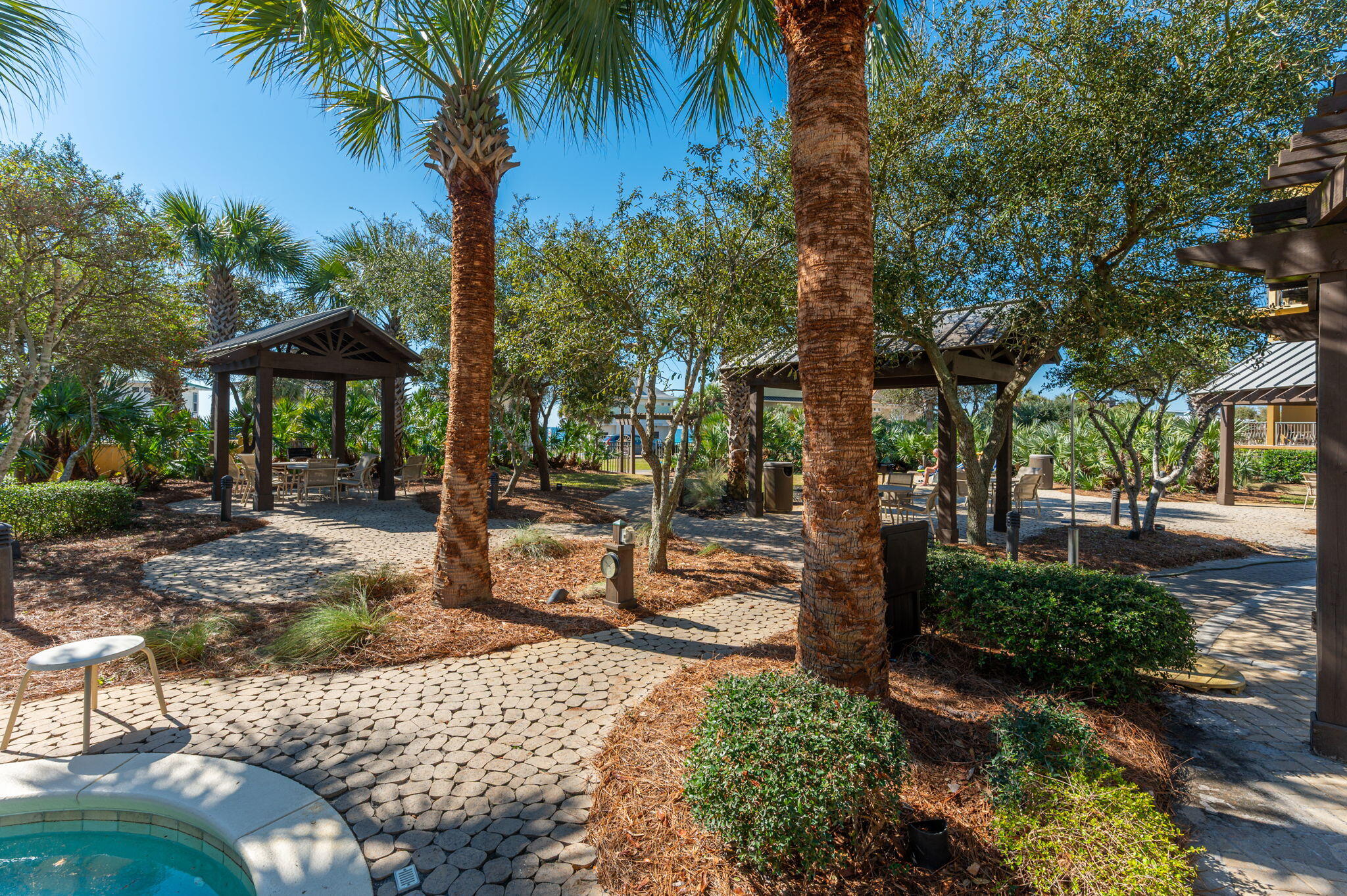 BEACH RESORT - Residential