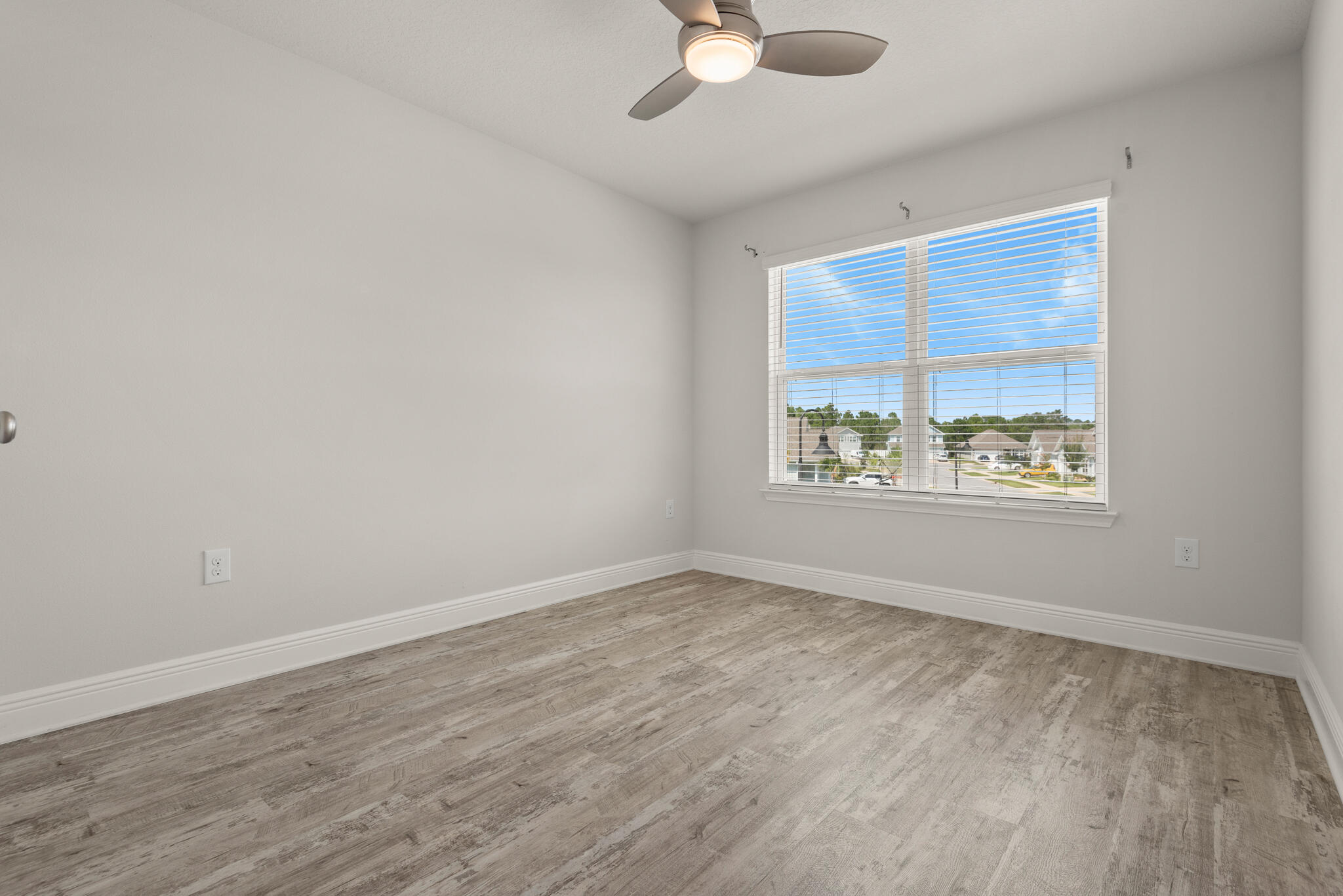 STONEGATE - Residential