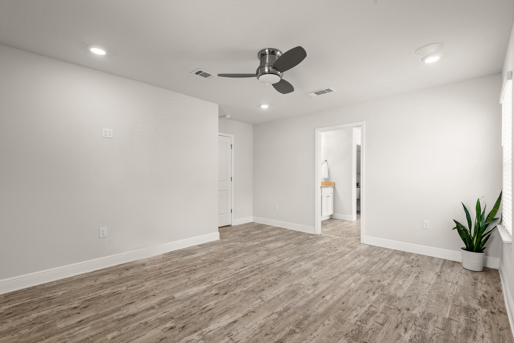 STONEGATE - Residential