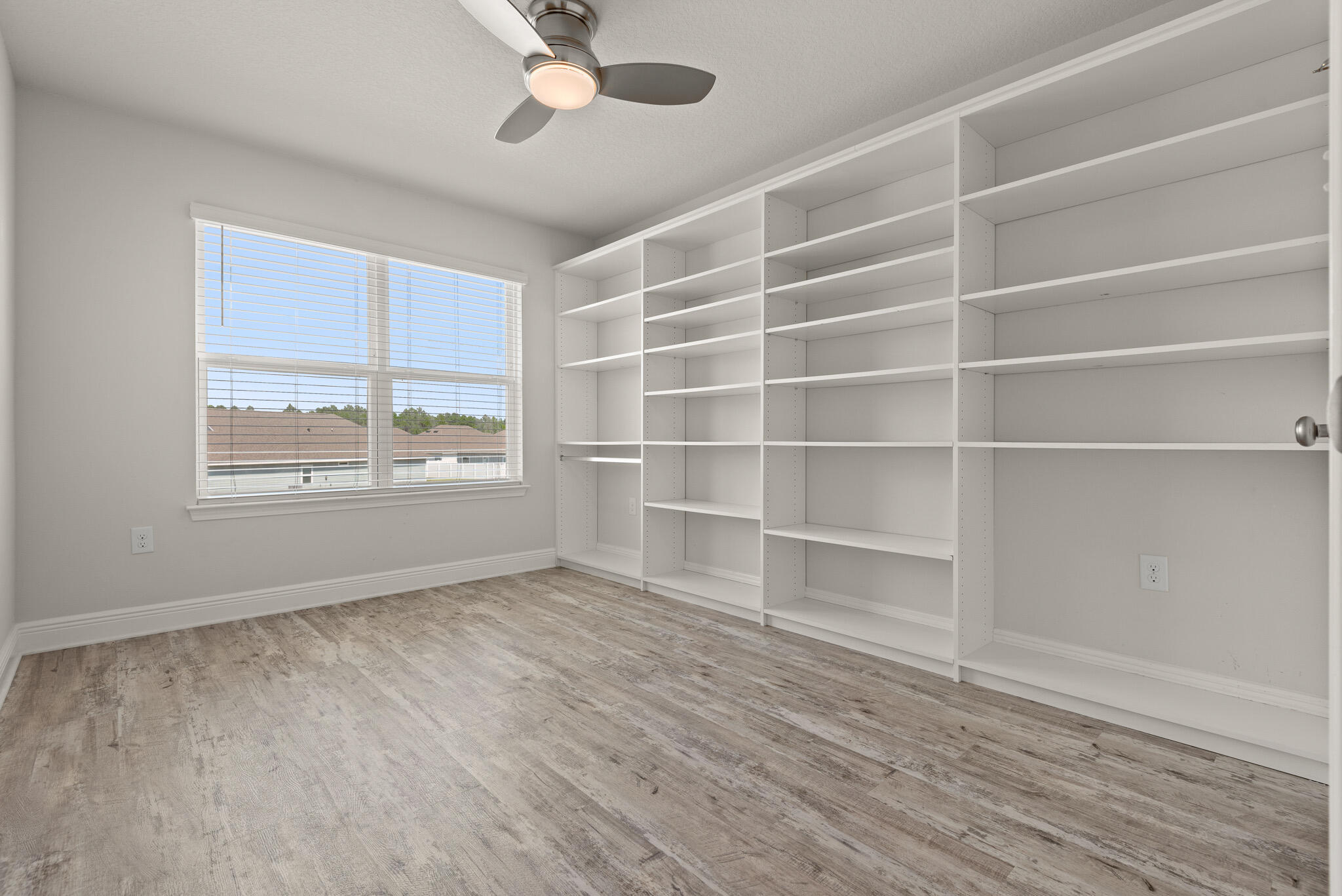 STONEGATE - Residential