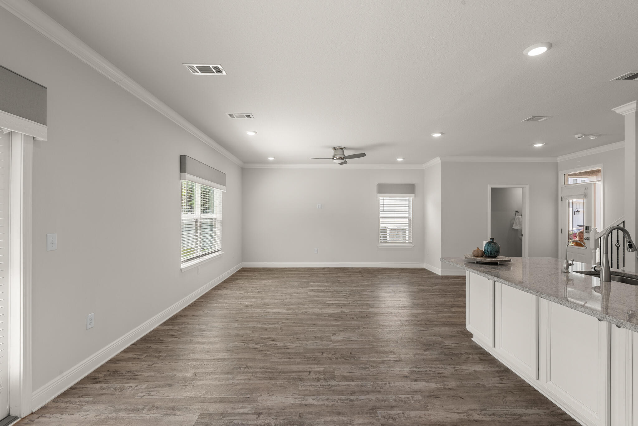 STONEGATE - Residential