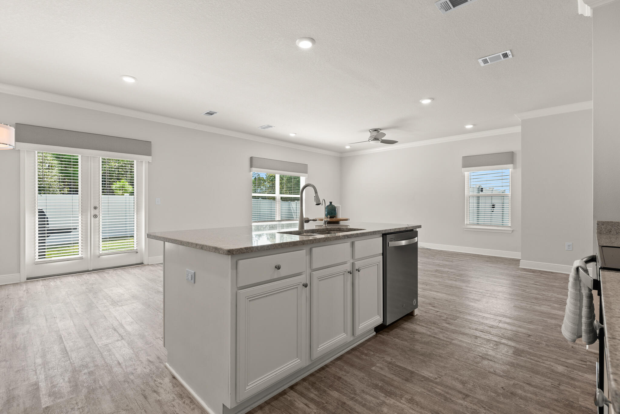 STONEGATE - Residential