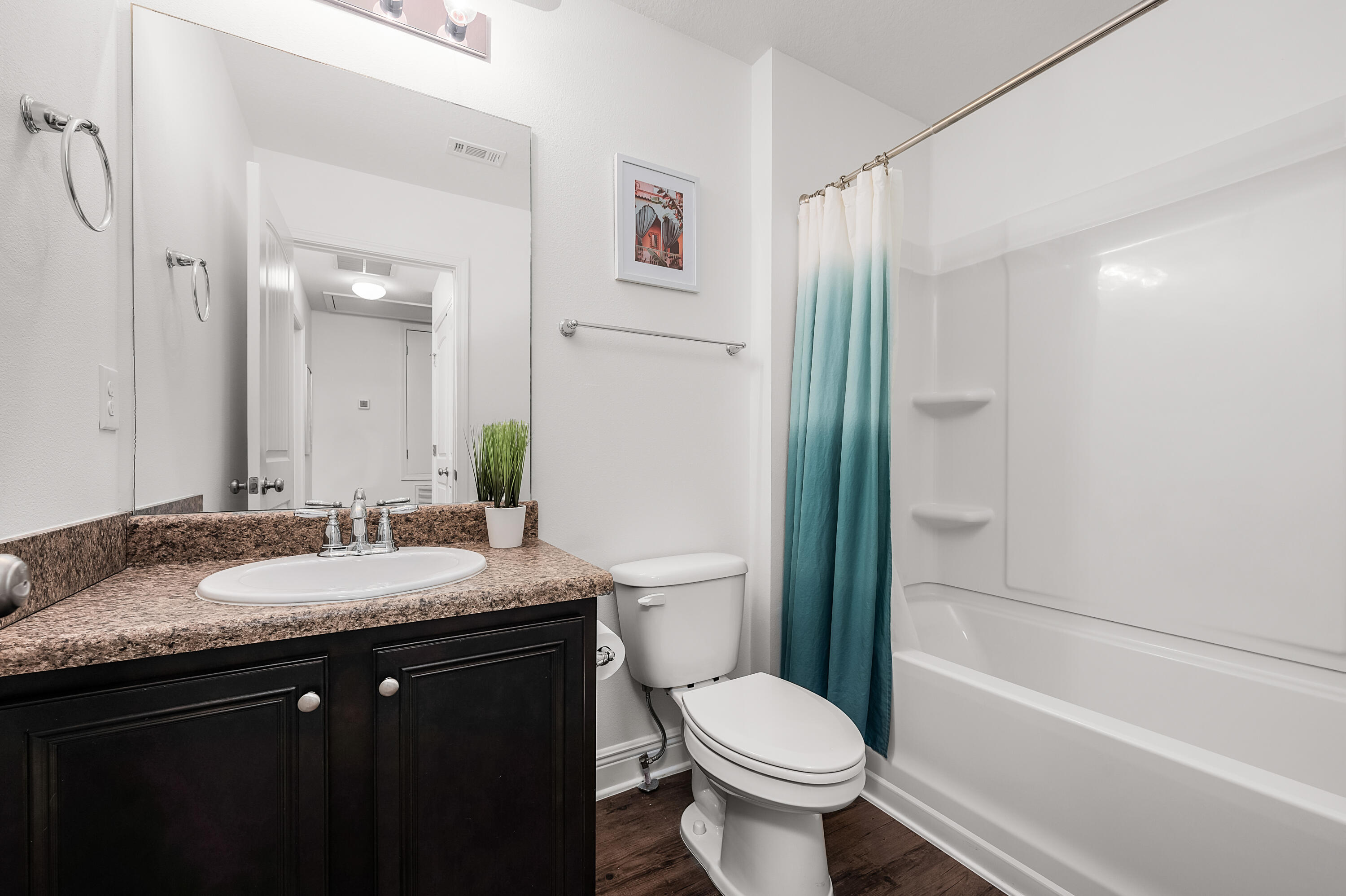 IRON HORSE T/H - Residential