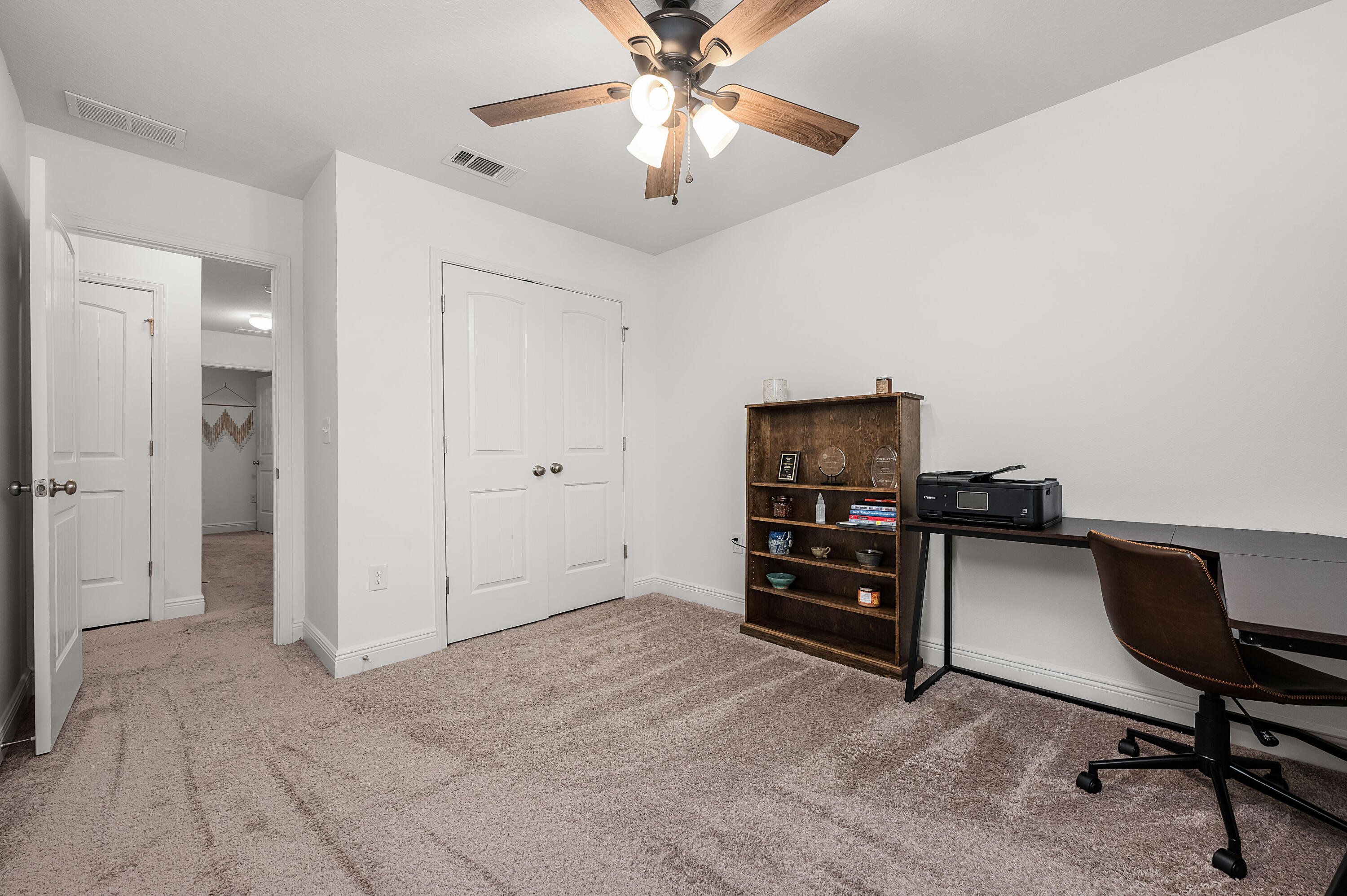 IRON HORSE T/H - Residential