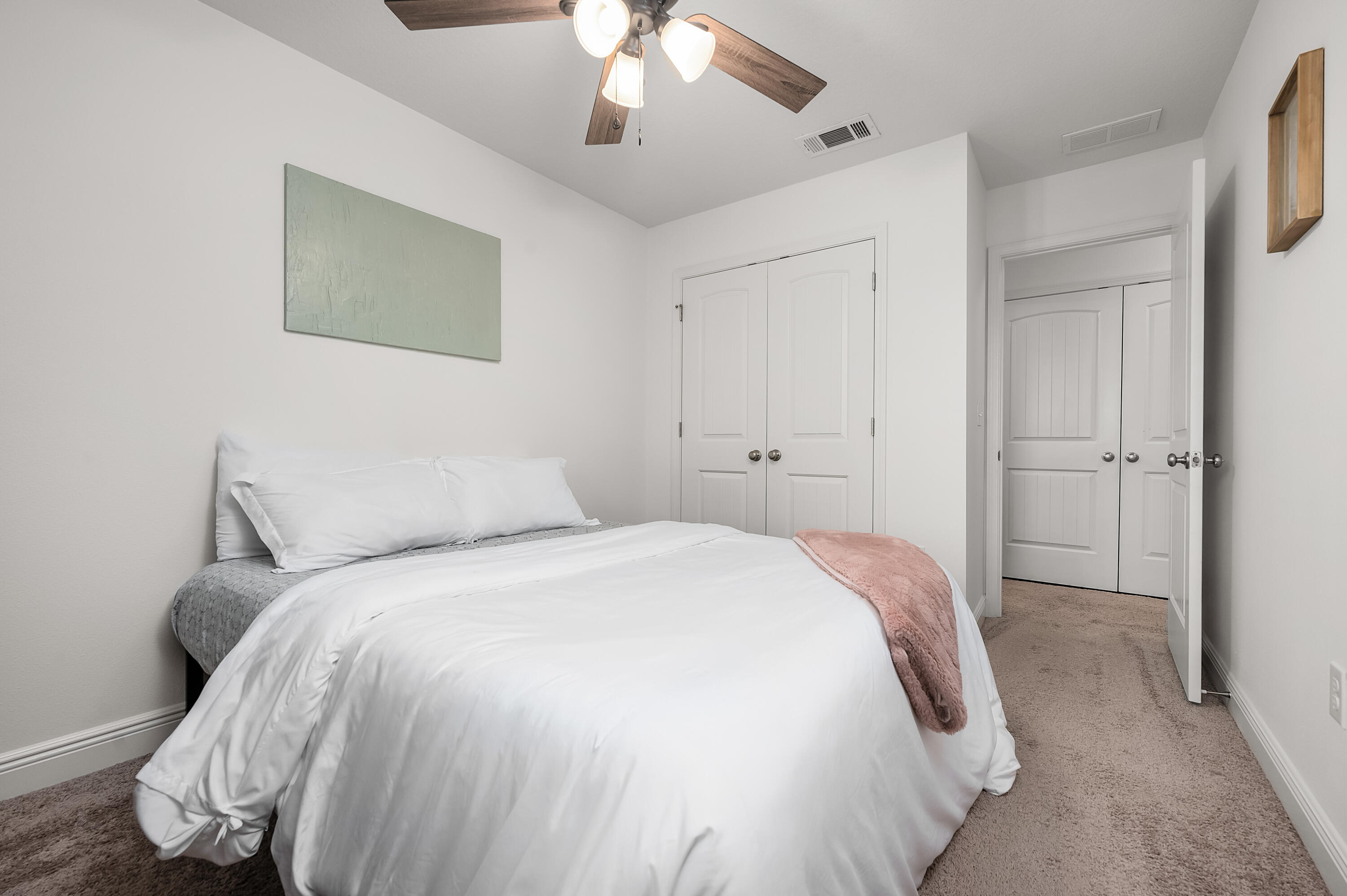 IRON HORSE T/H - Residential