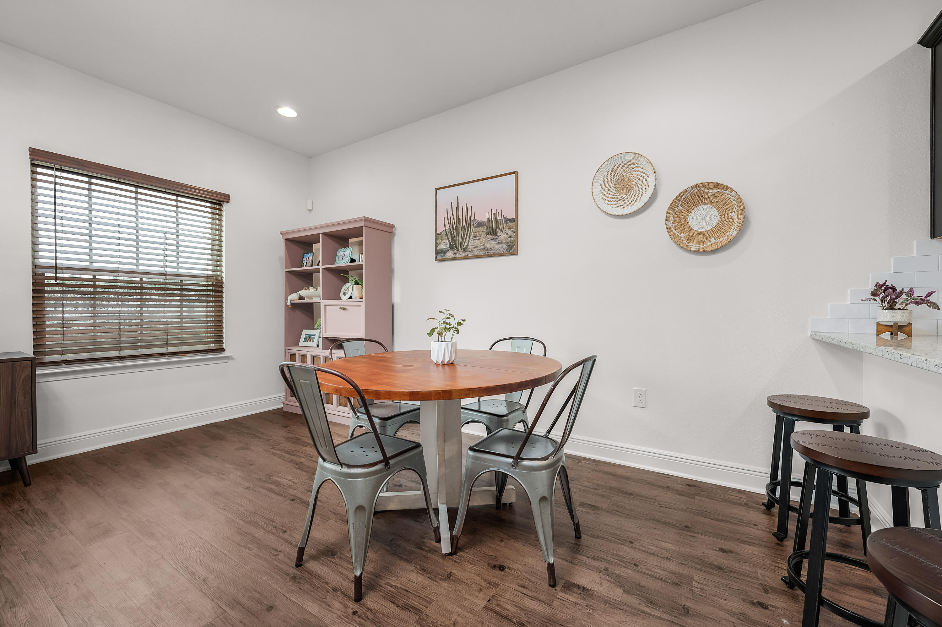 IRON HORSE T/H - Residential