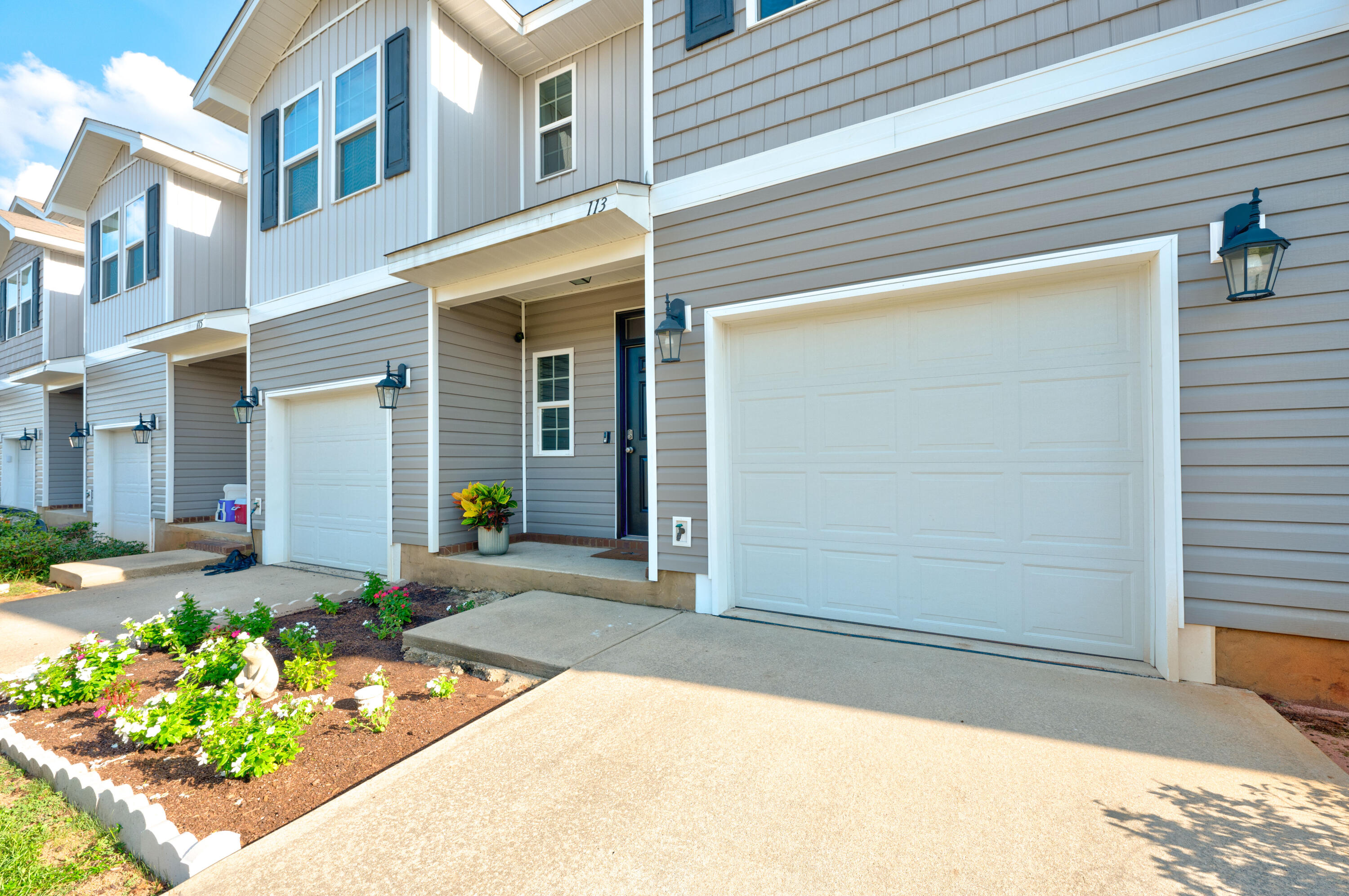 IRON HORSE T/H - Residential