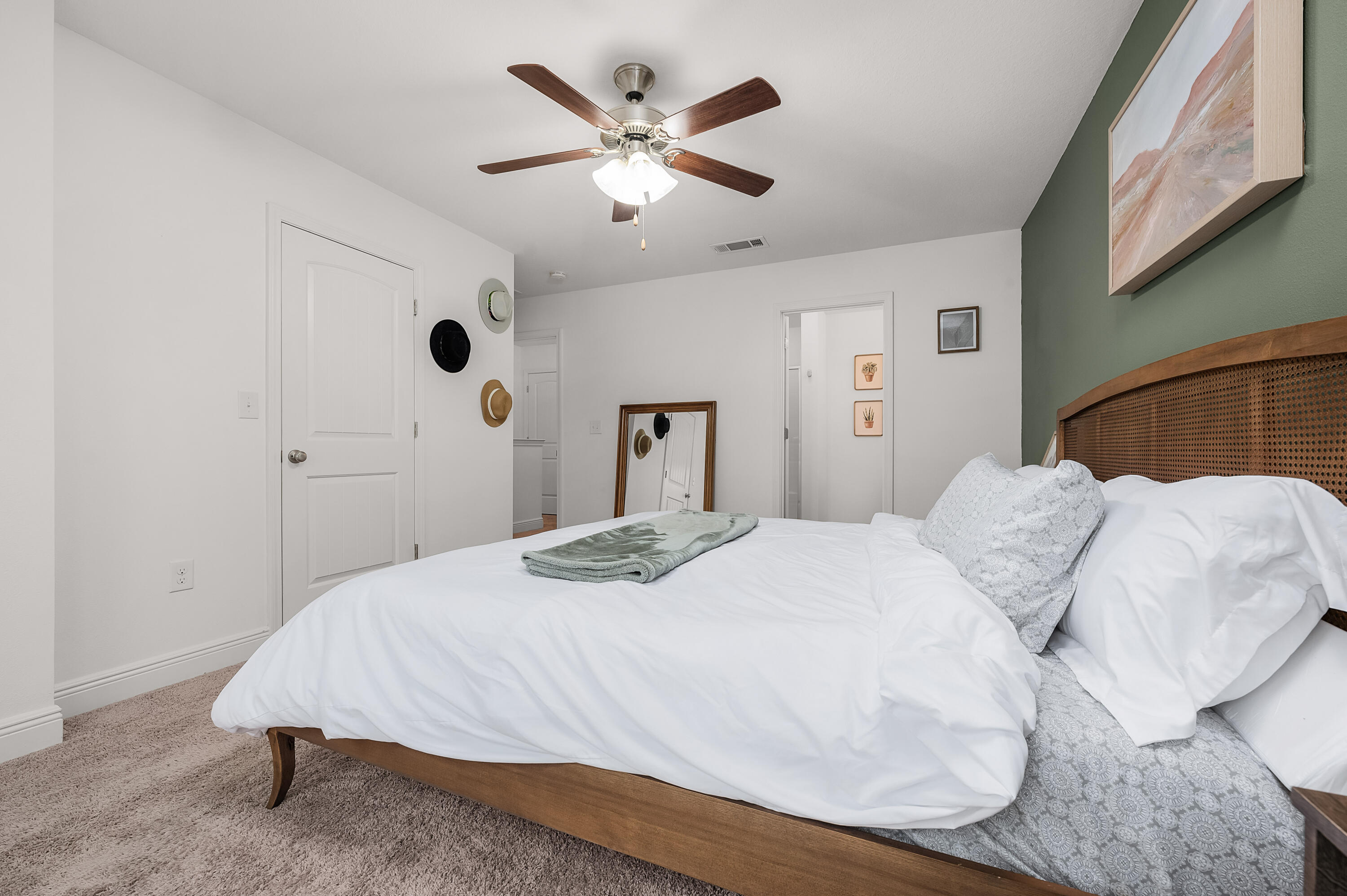 IRON HORSE T/H - Residential