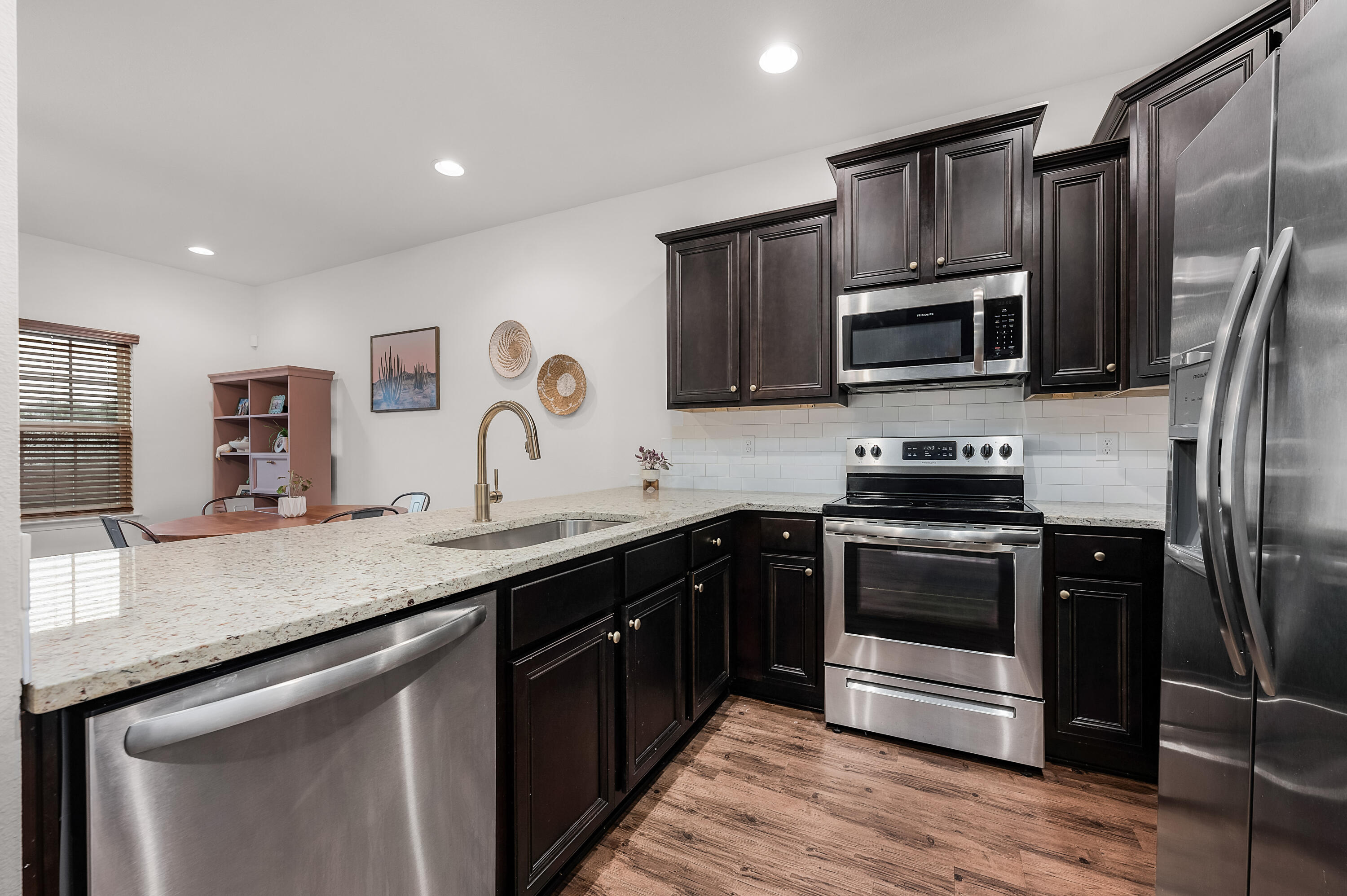 IRON HORSE T/H - Residential