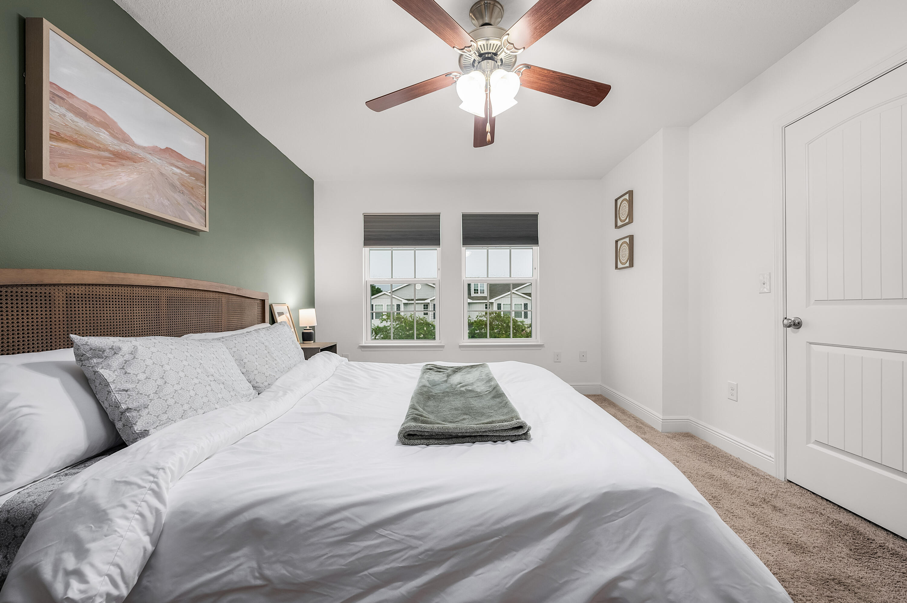 IRON HORSE T/H - Residential