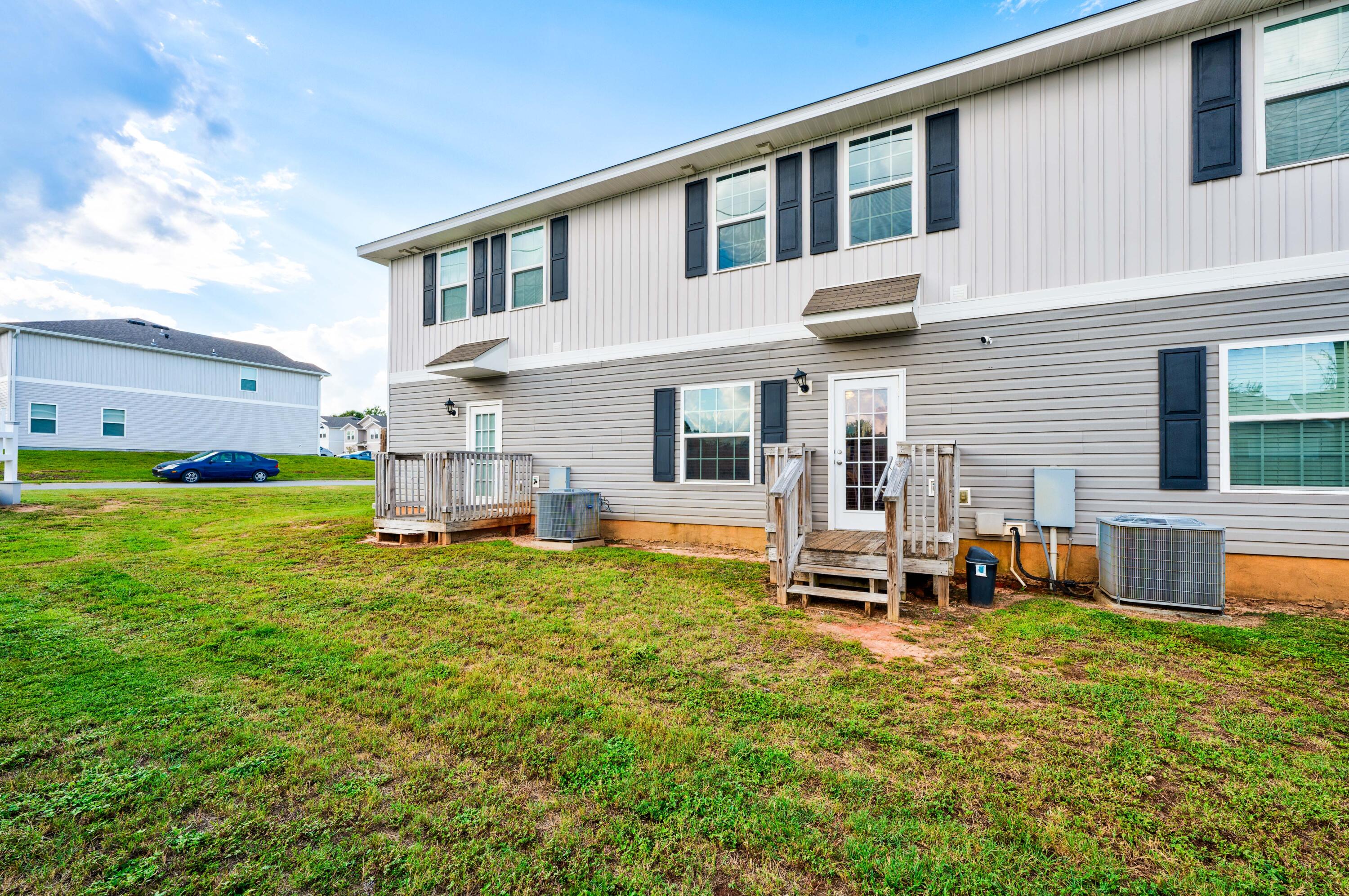 IRON HORSE T/H - Residential