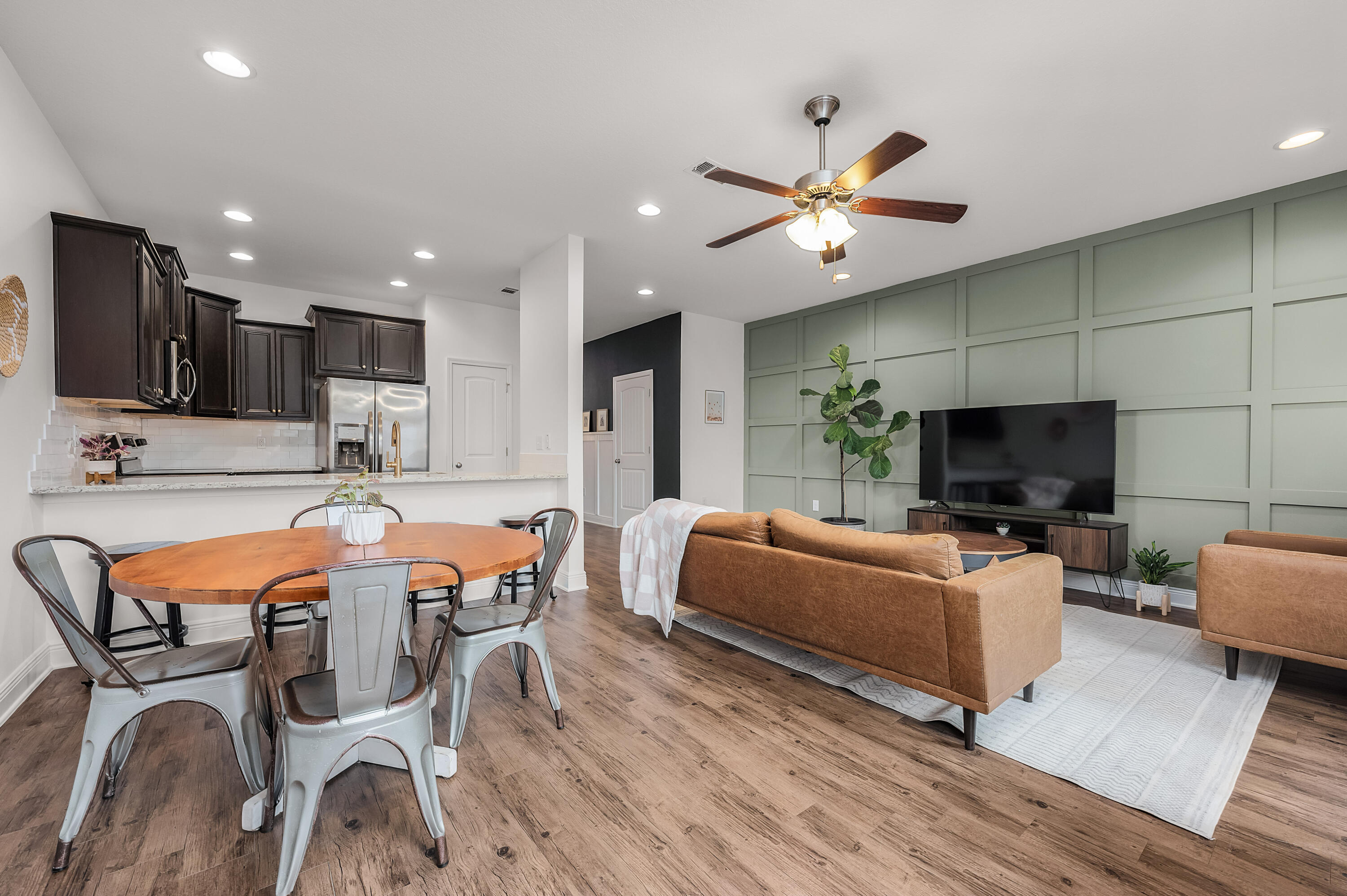 IRON HORSE T/H - Residential