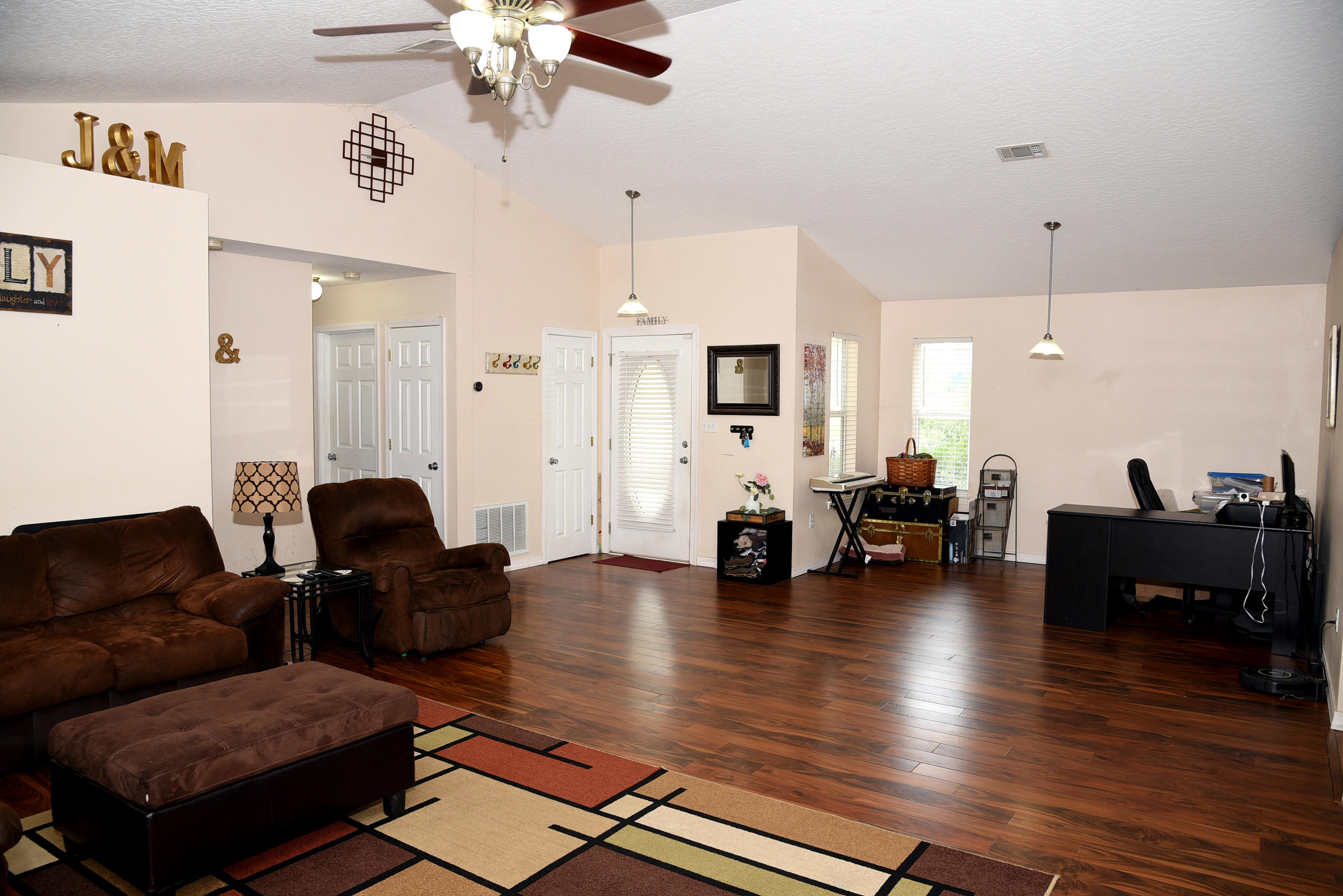 WEST NAVARRE - Residential