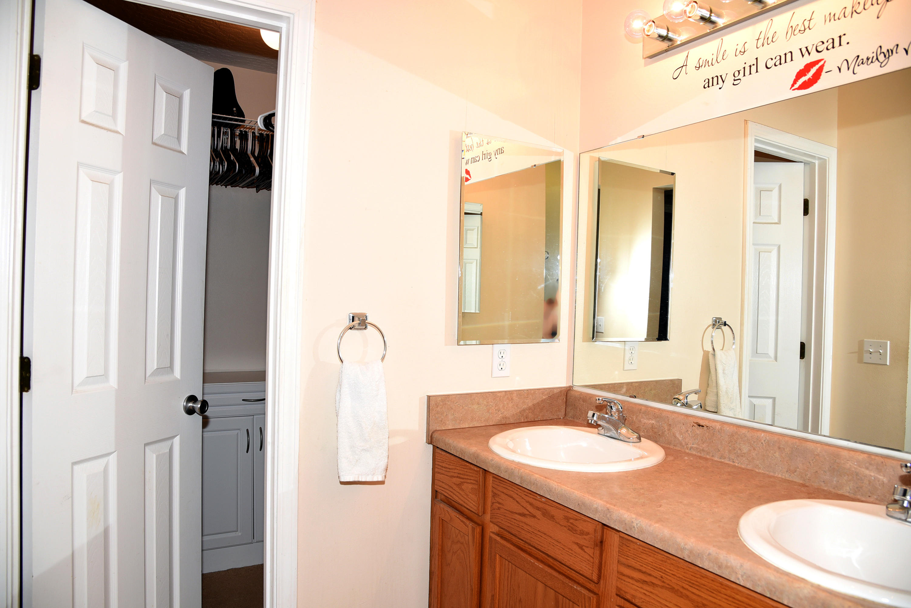 WEST NAVARRE - Residential