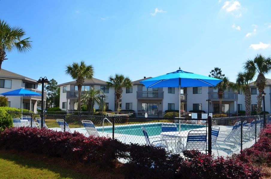 CRYSTAL VILLAGE CONDO PH I - Residential