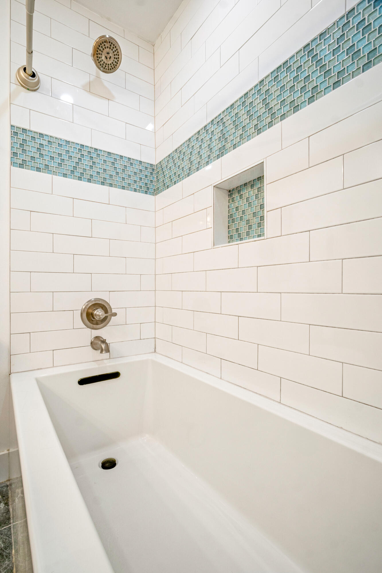 ELLIOTTS POINT 10TH ADDN - Residential