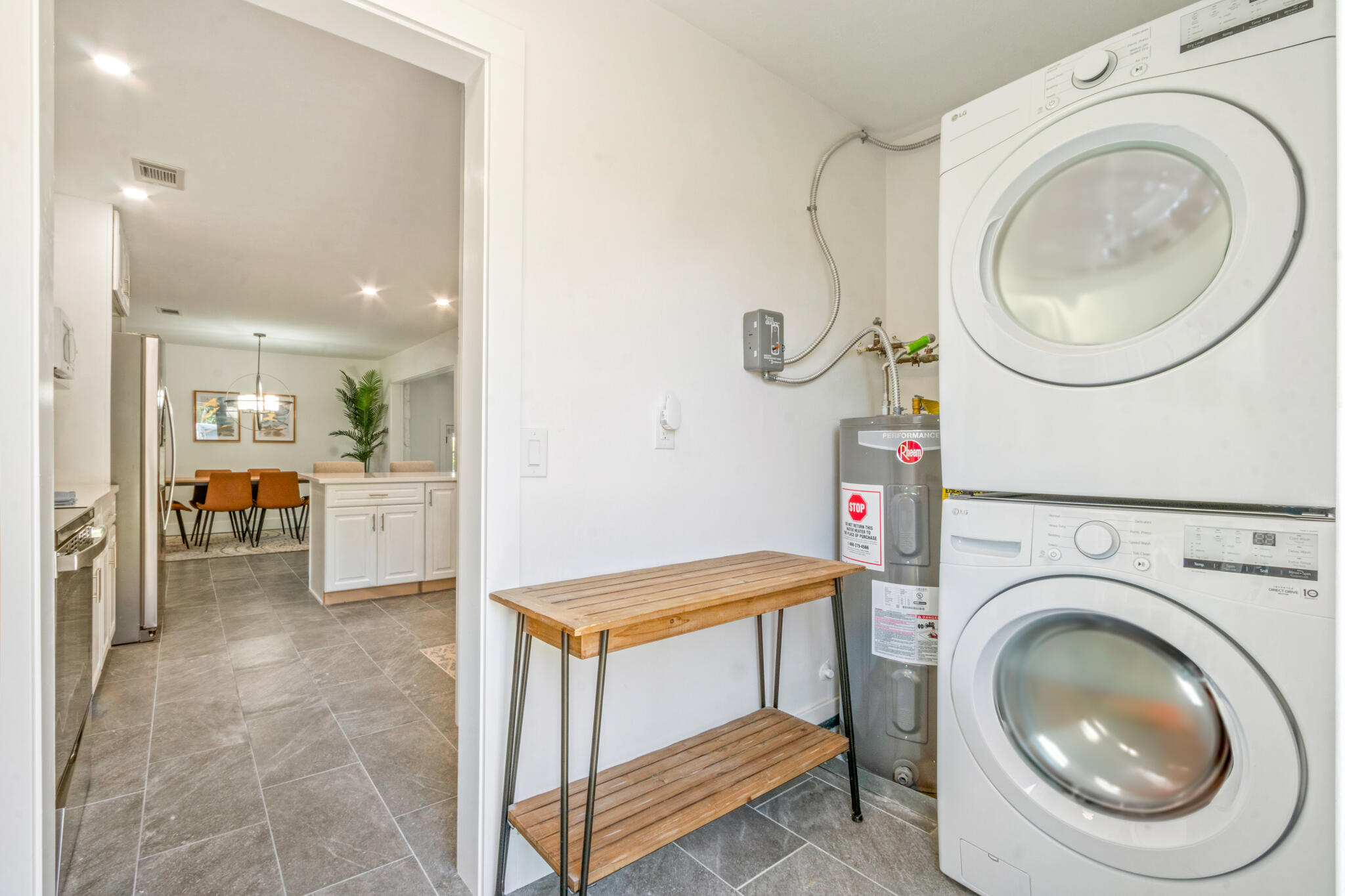 ELLIOTTS POINT 10TH ADDN - Residential