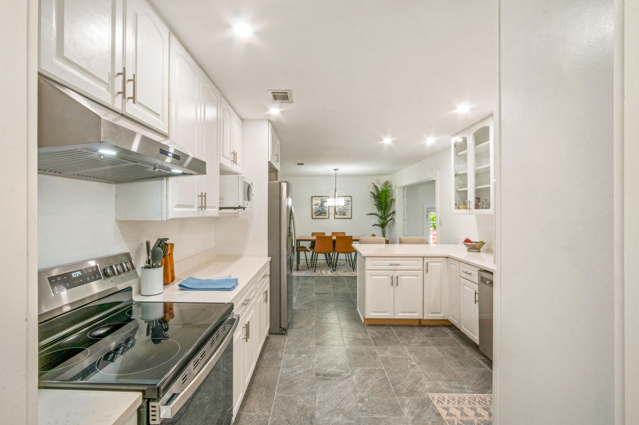 ELLIOTTS POINT 10TH ADDN - Residential