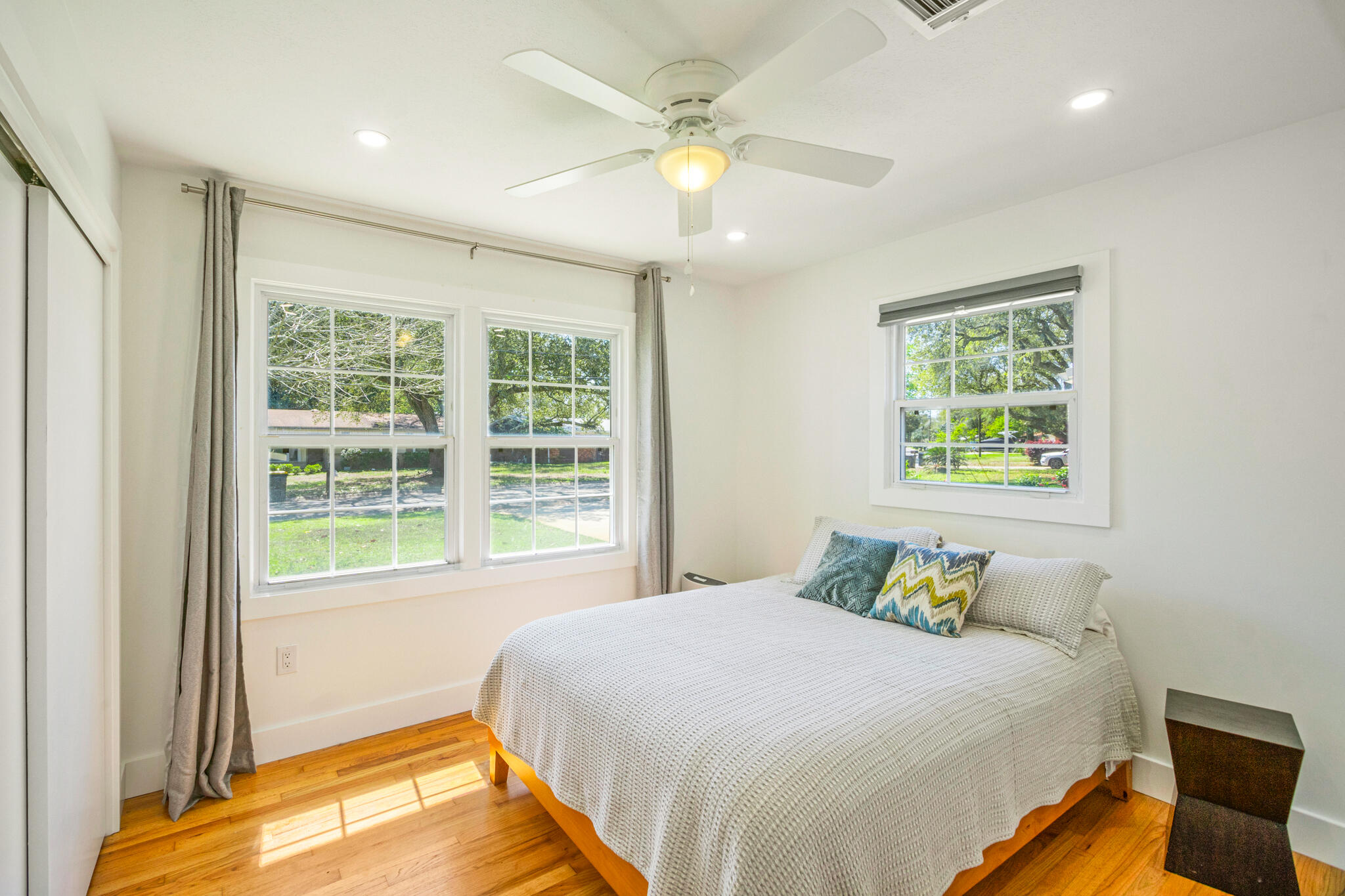 ELLIOTTS POINT 10TH ADDN - Residential