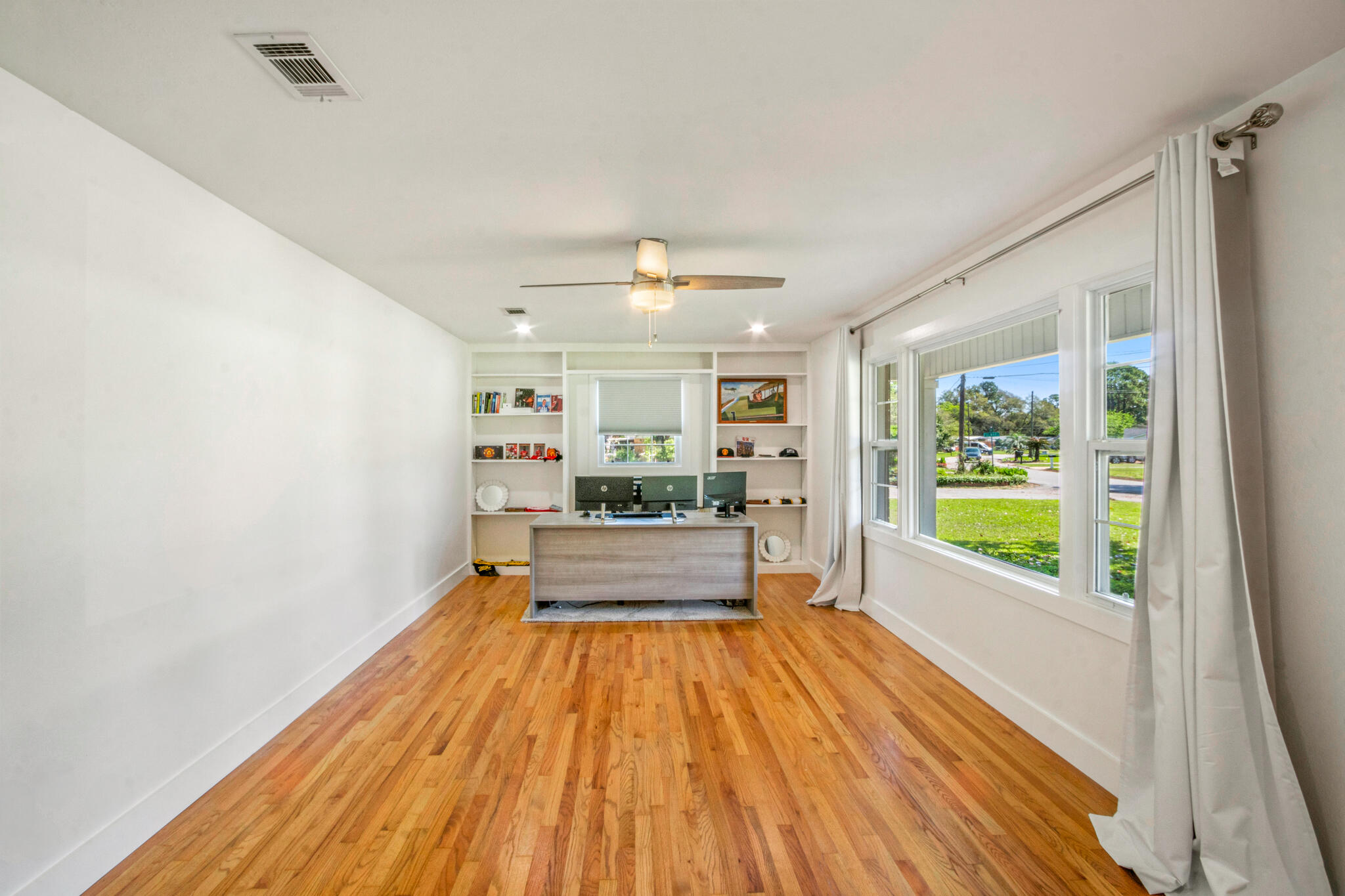 ELLIOTTS POINT 10TH ADDN - Residential