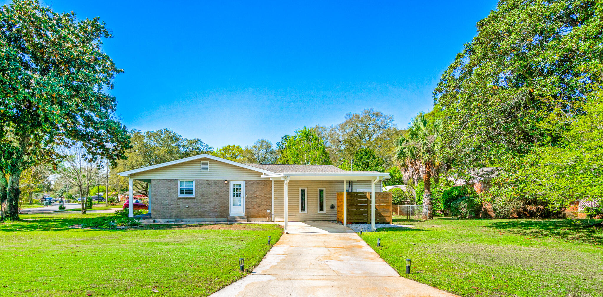 ELLIOTTS POINT 10TH ADDN - Residential