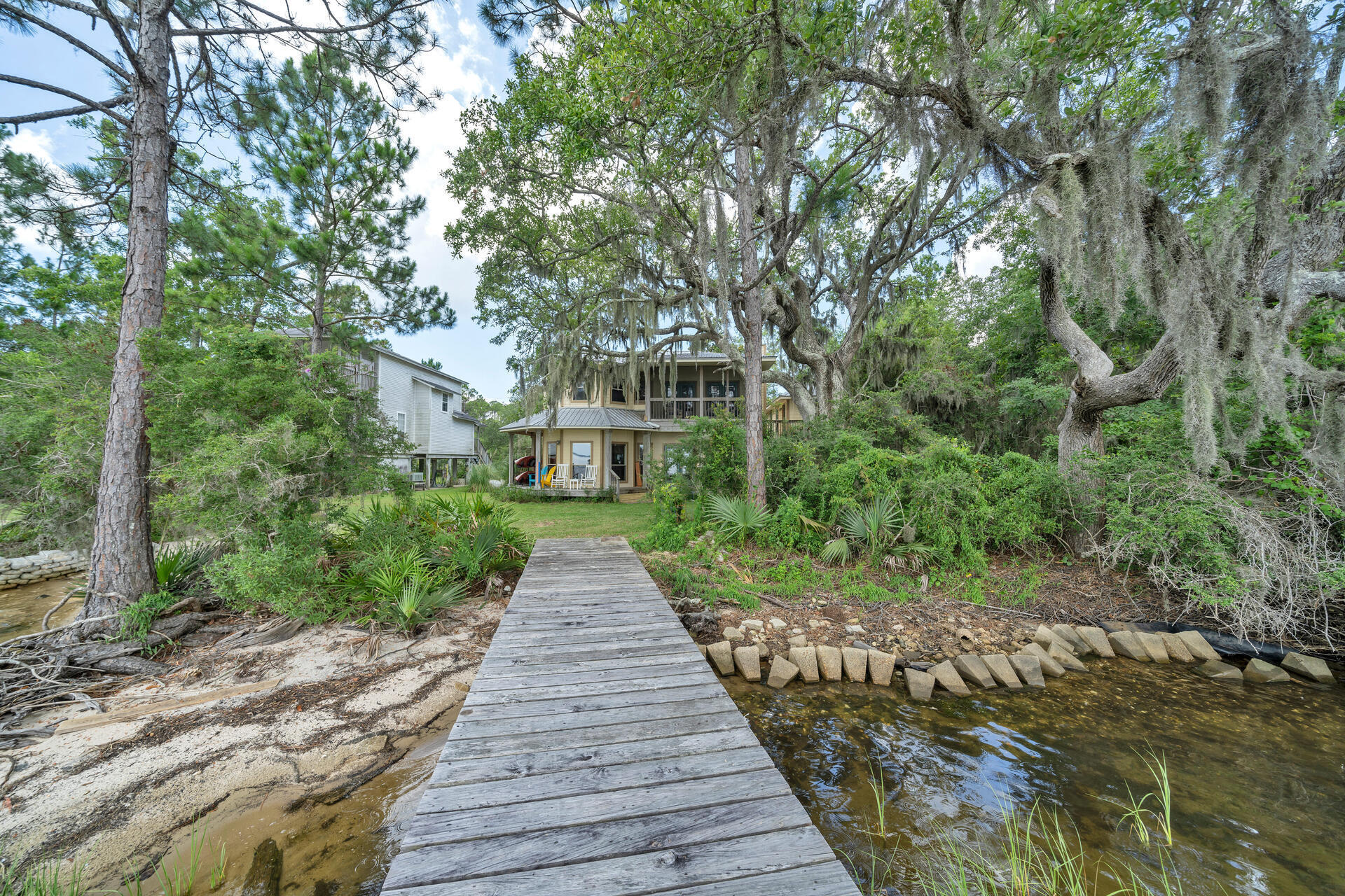 BAY BREEZE - Residential