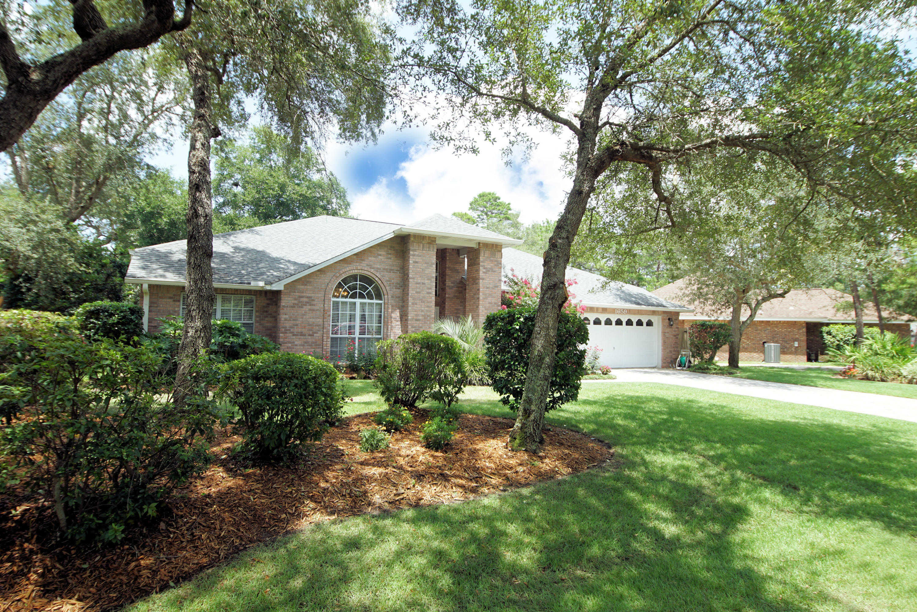 PARKWOOD ESTATES PH 1 BLUEWATER BAY - Residential