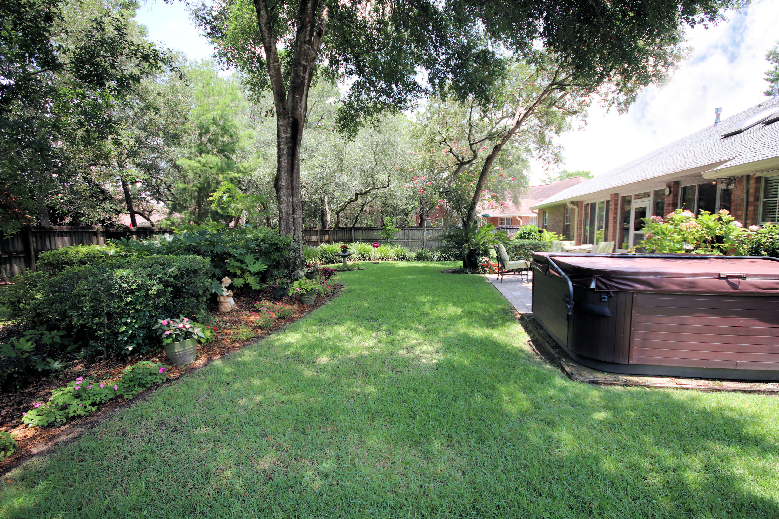 PARKWOOD ESTATES PH 1 BLUEWATER BAY - Residential