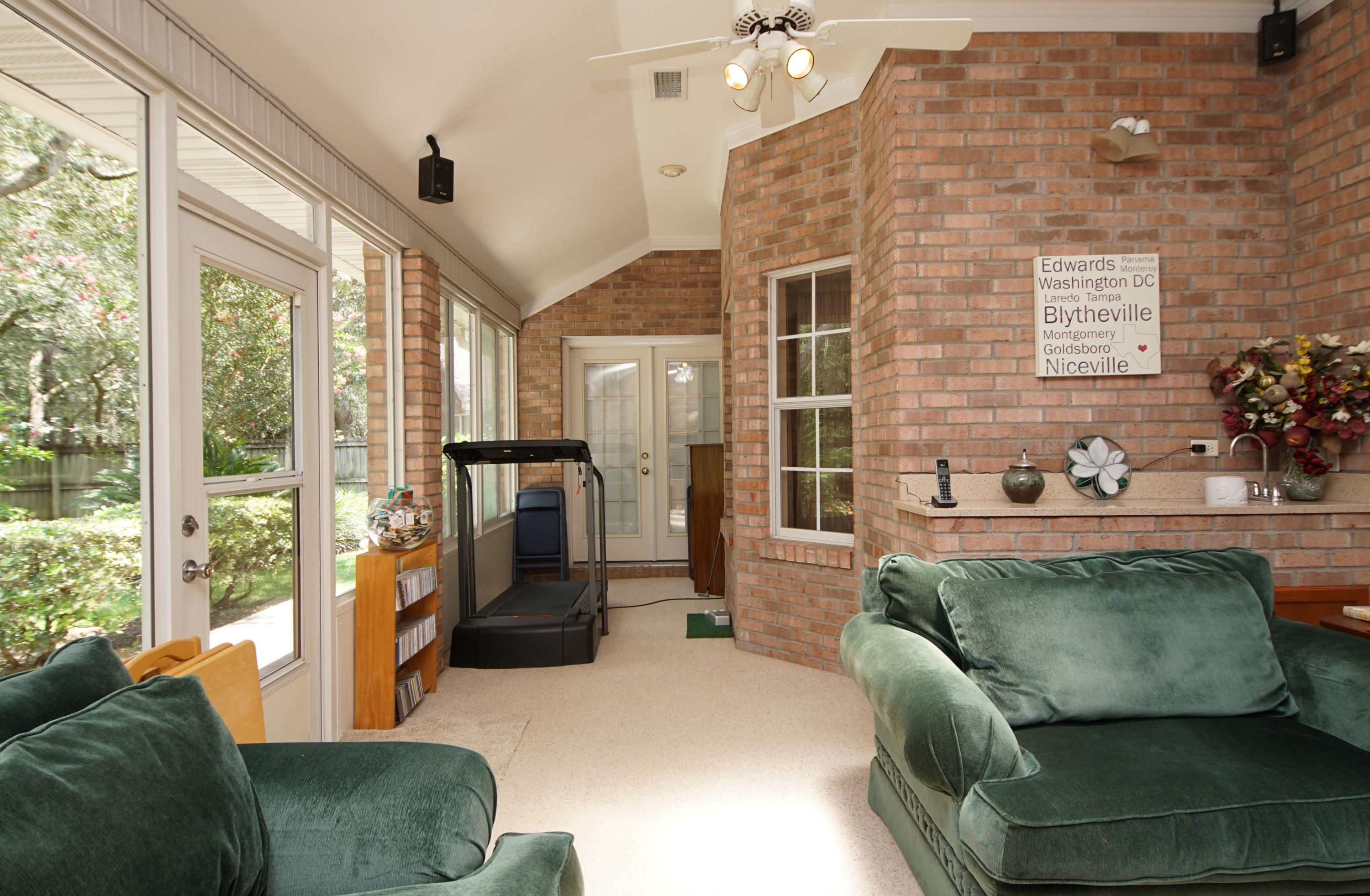 PARKWOOD ESTATES PH 1 BLUEWATER BAY - Residential