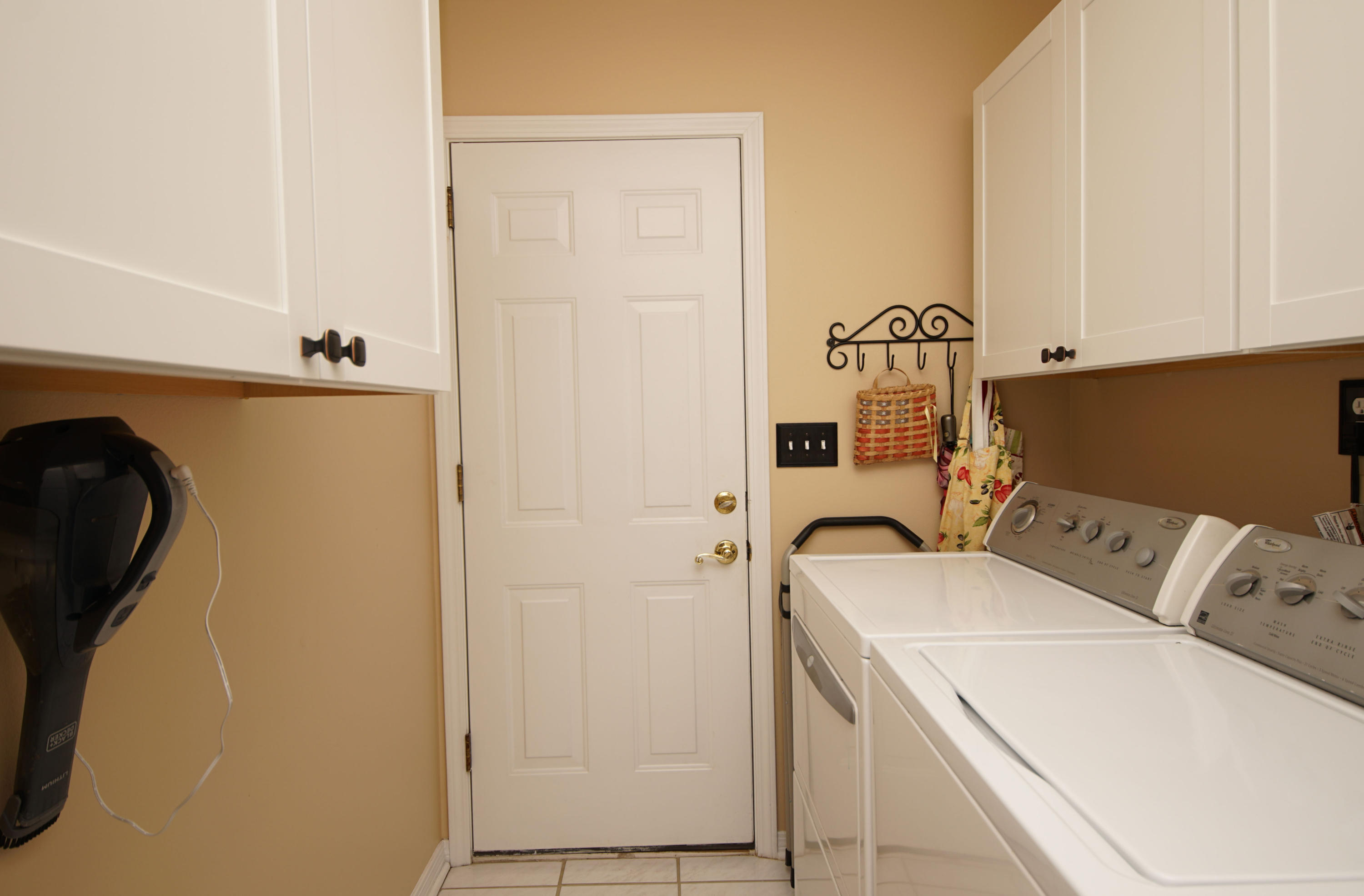 PARKWOOD ESTATES PH 1 BLUEWATER BAY - Residential