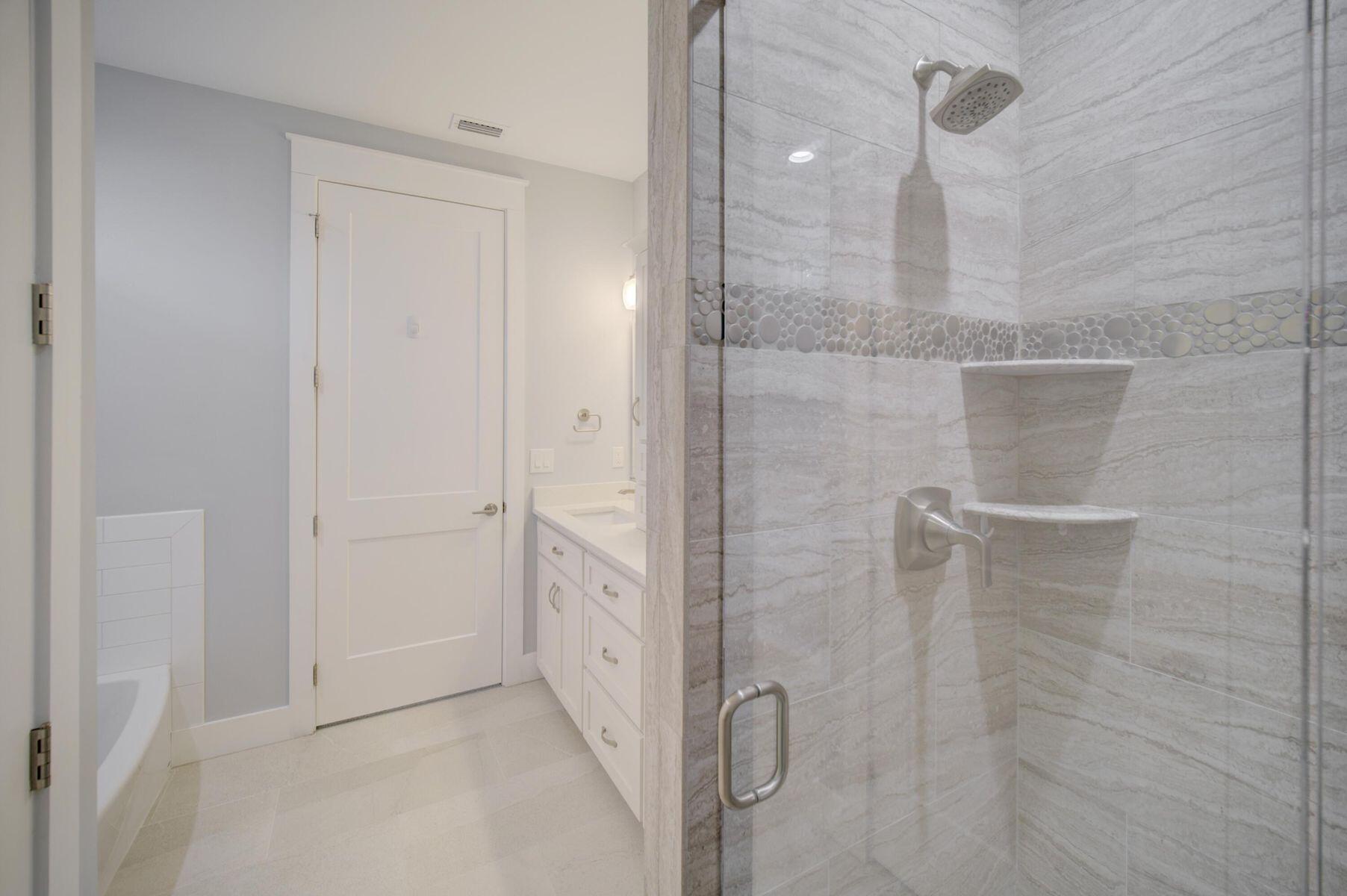 GRAYTON BAYOU - Residential