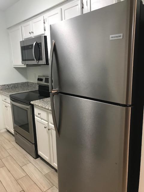 DENTON COURT UNIT 4 - Residential