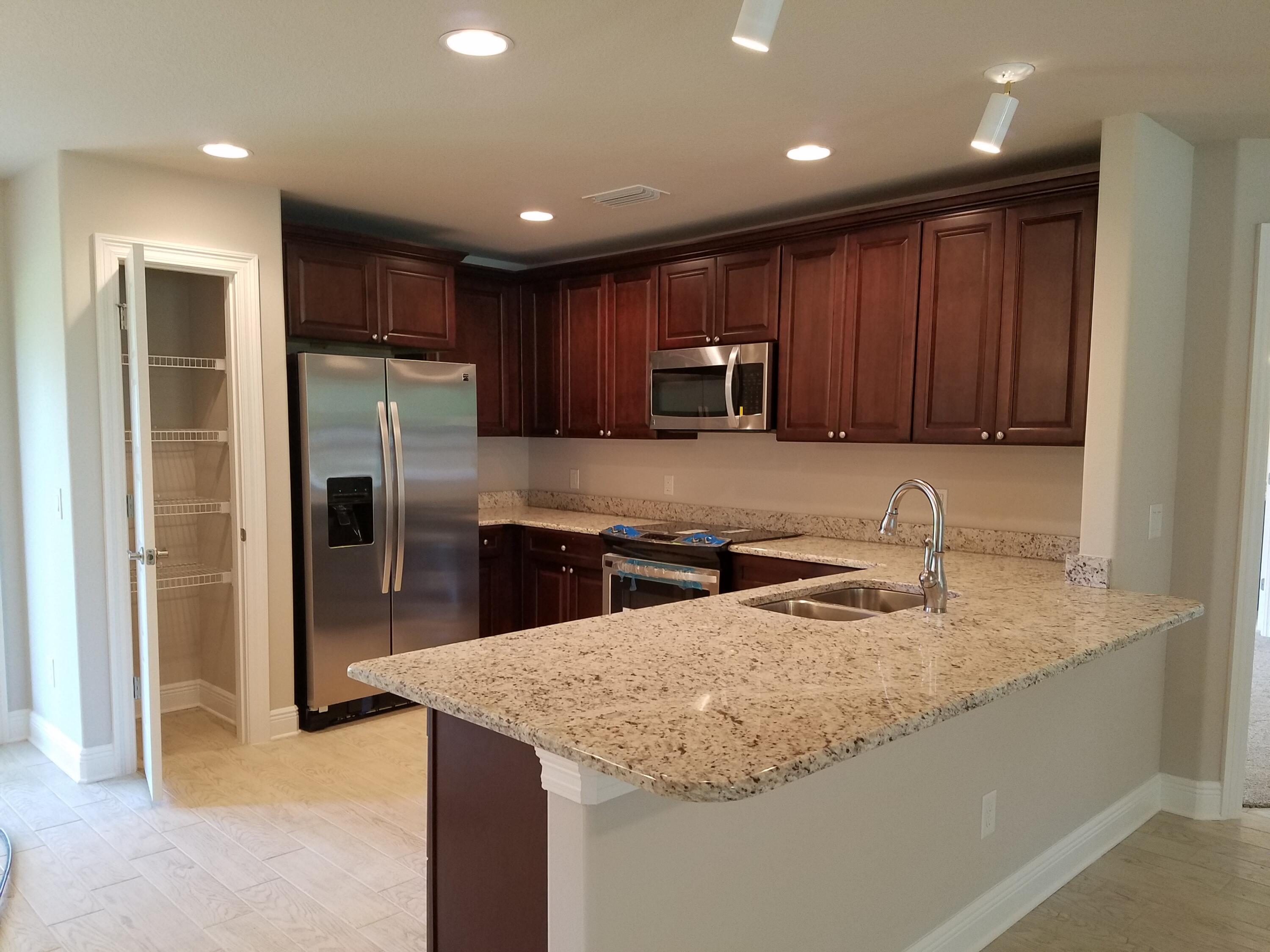 WILDWOOD LAKES - Residential