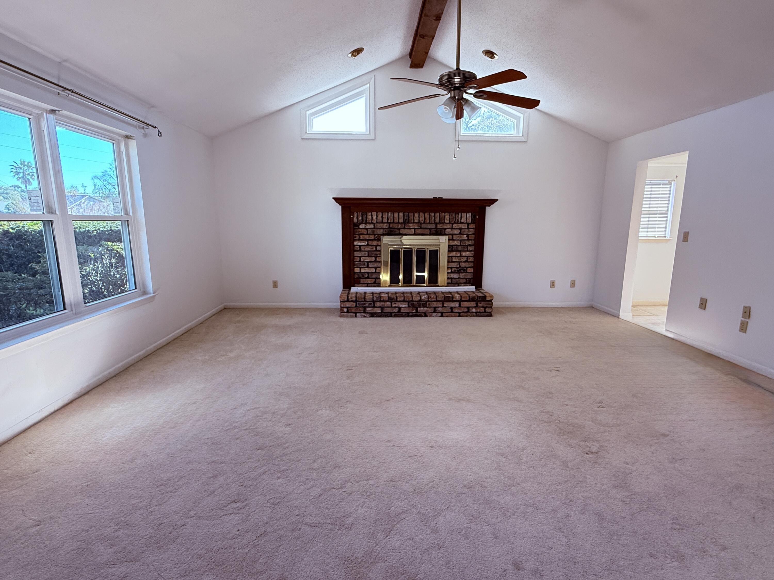 MARY ESTHER MANOR - Residential