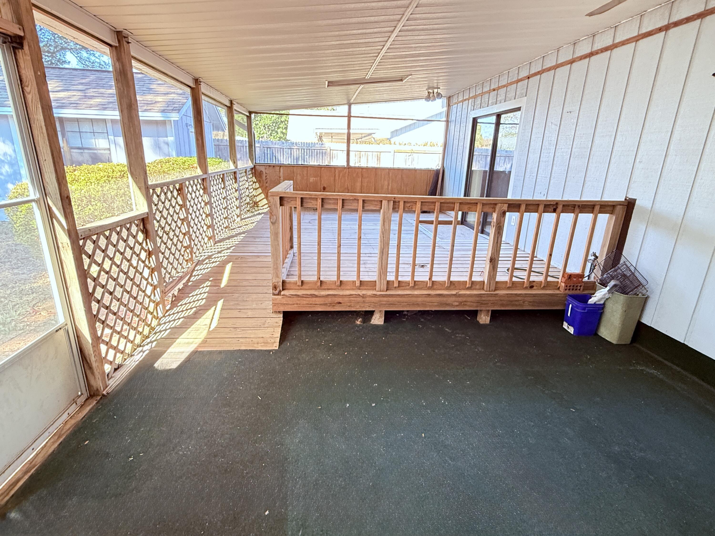 MARY ESTHER MANOR - Residential