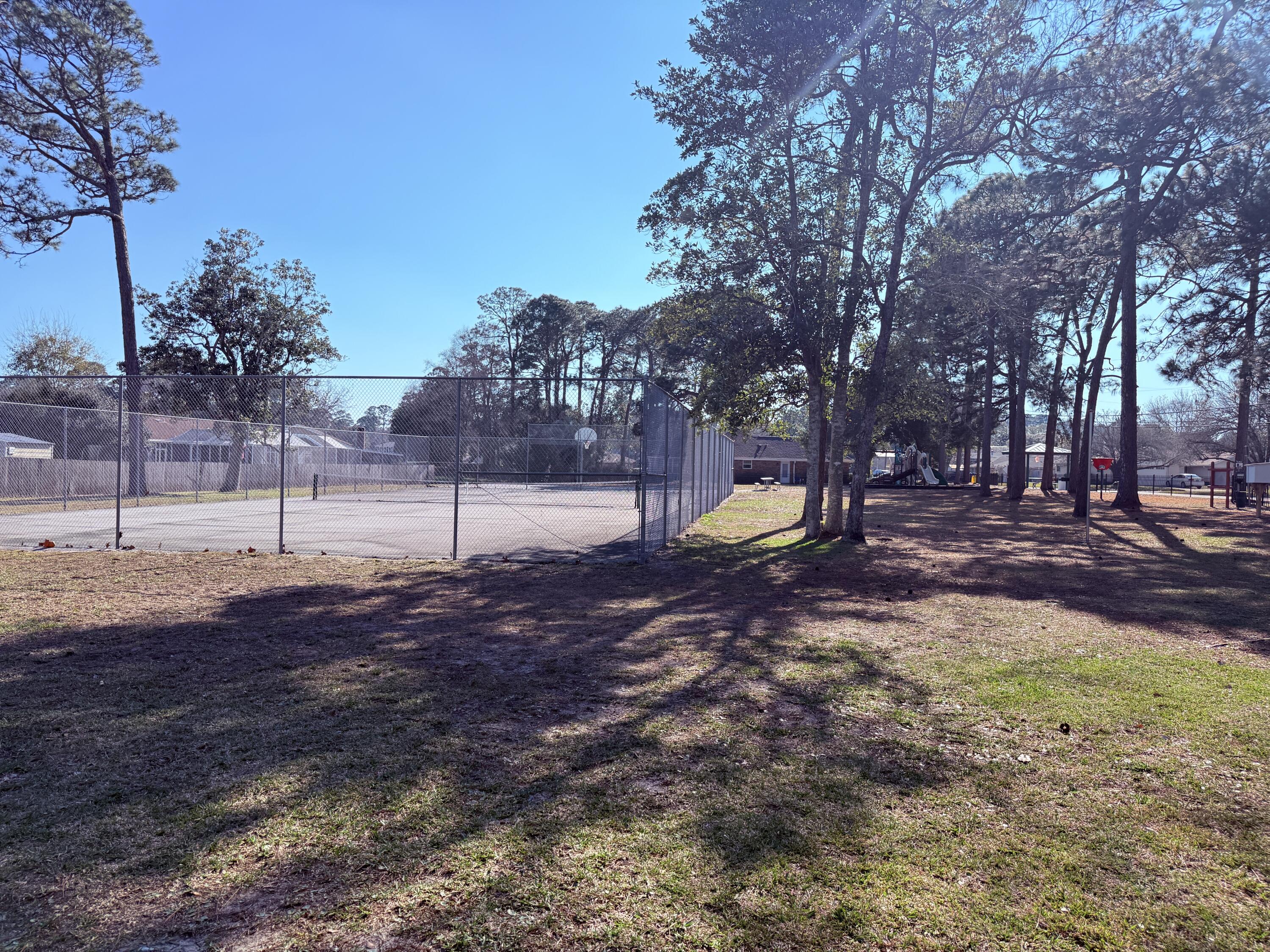 MARY ESTHER MANOR - Residential