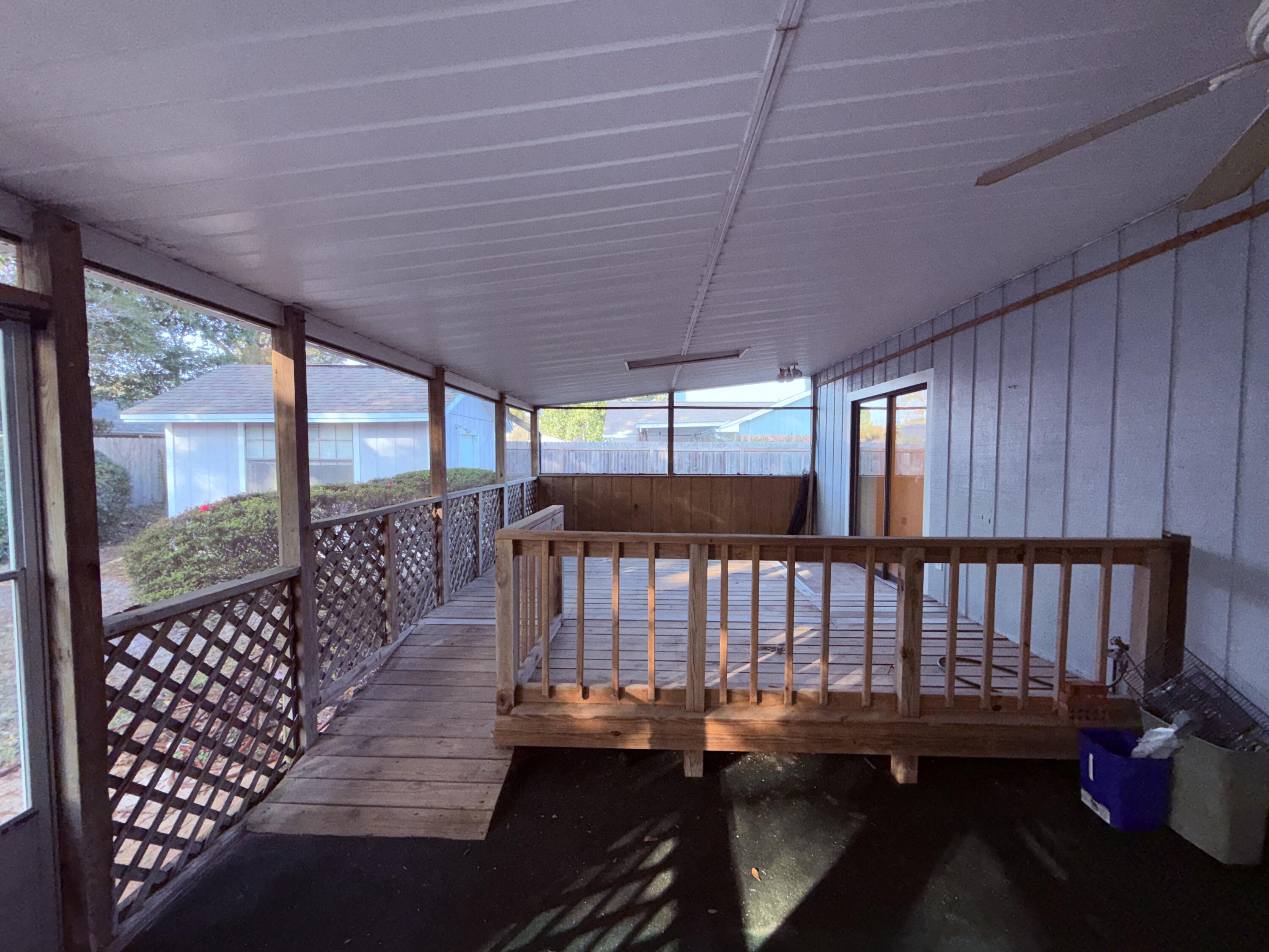 MARY ESTHER MANOR - Residential