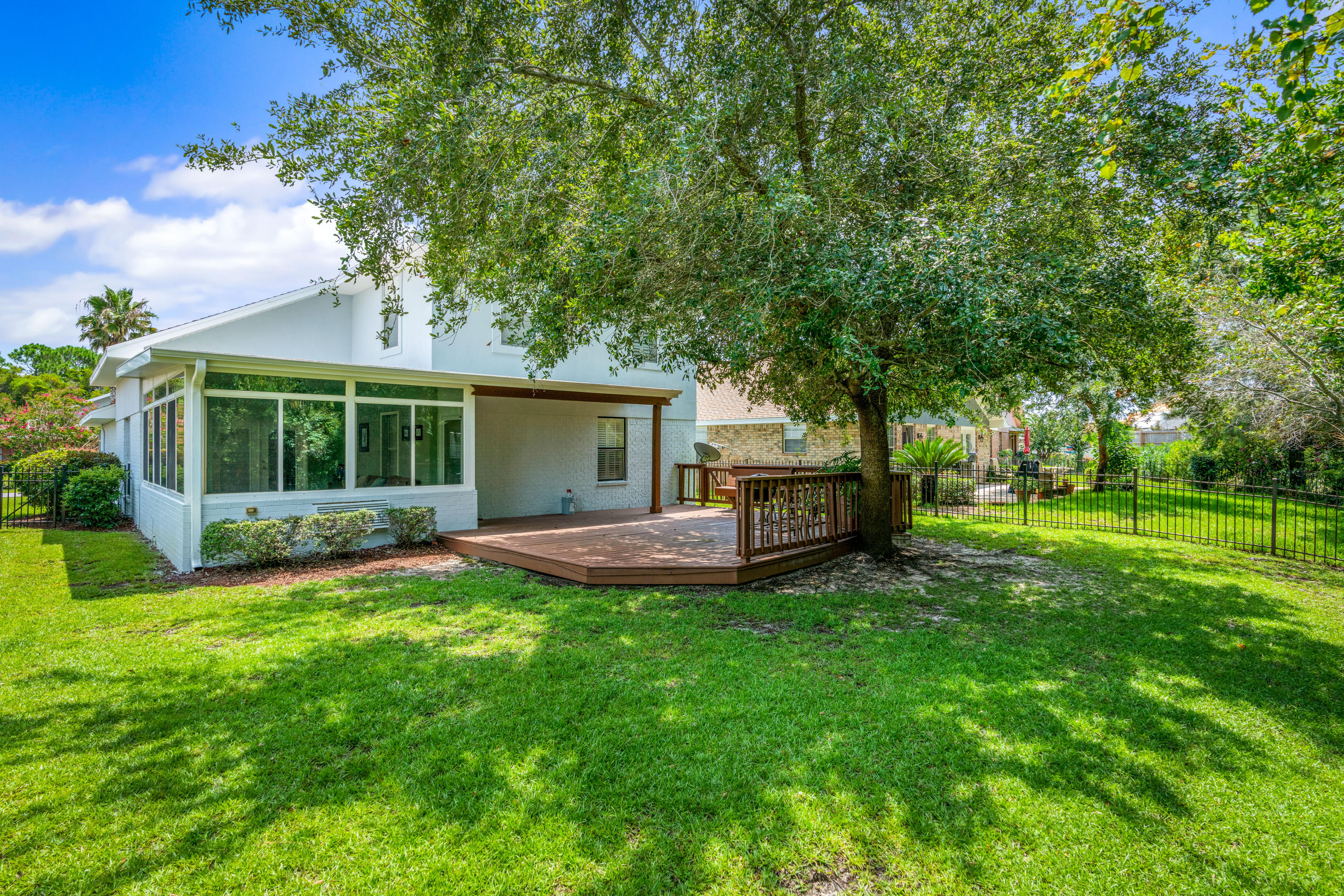 EMERALD LAKES PH 3 - Residential