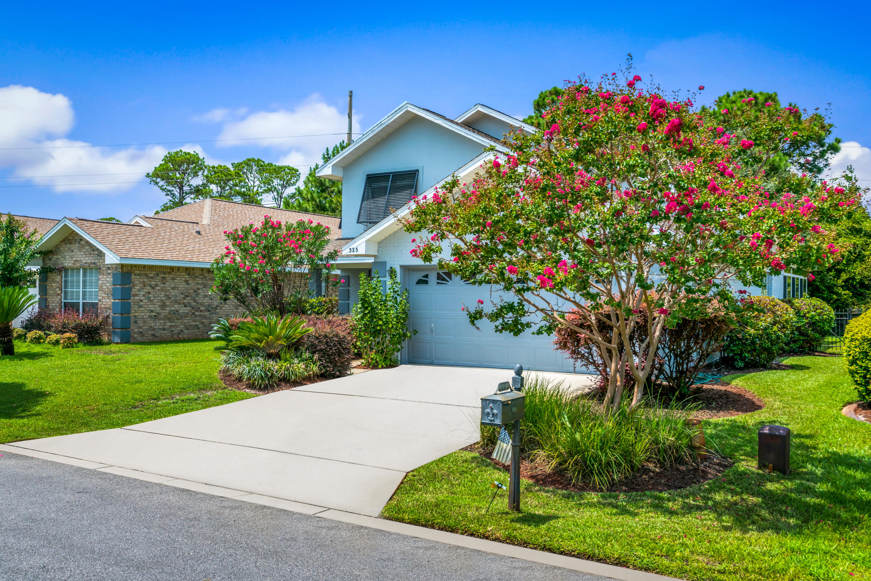 EMERALD LAKES PH 3 - Residential