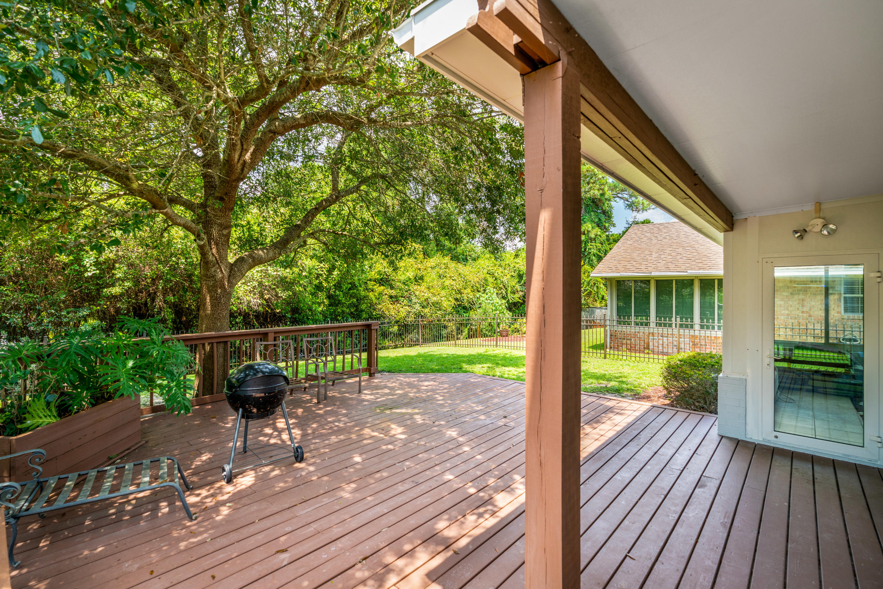 EMERALD LAKES PH 3 - Residential